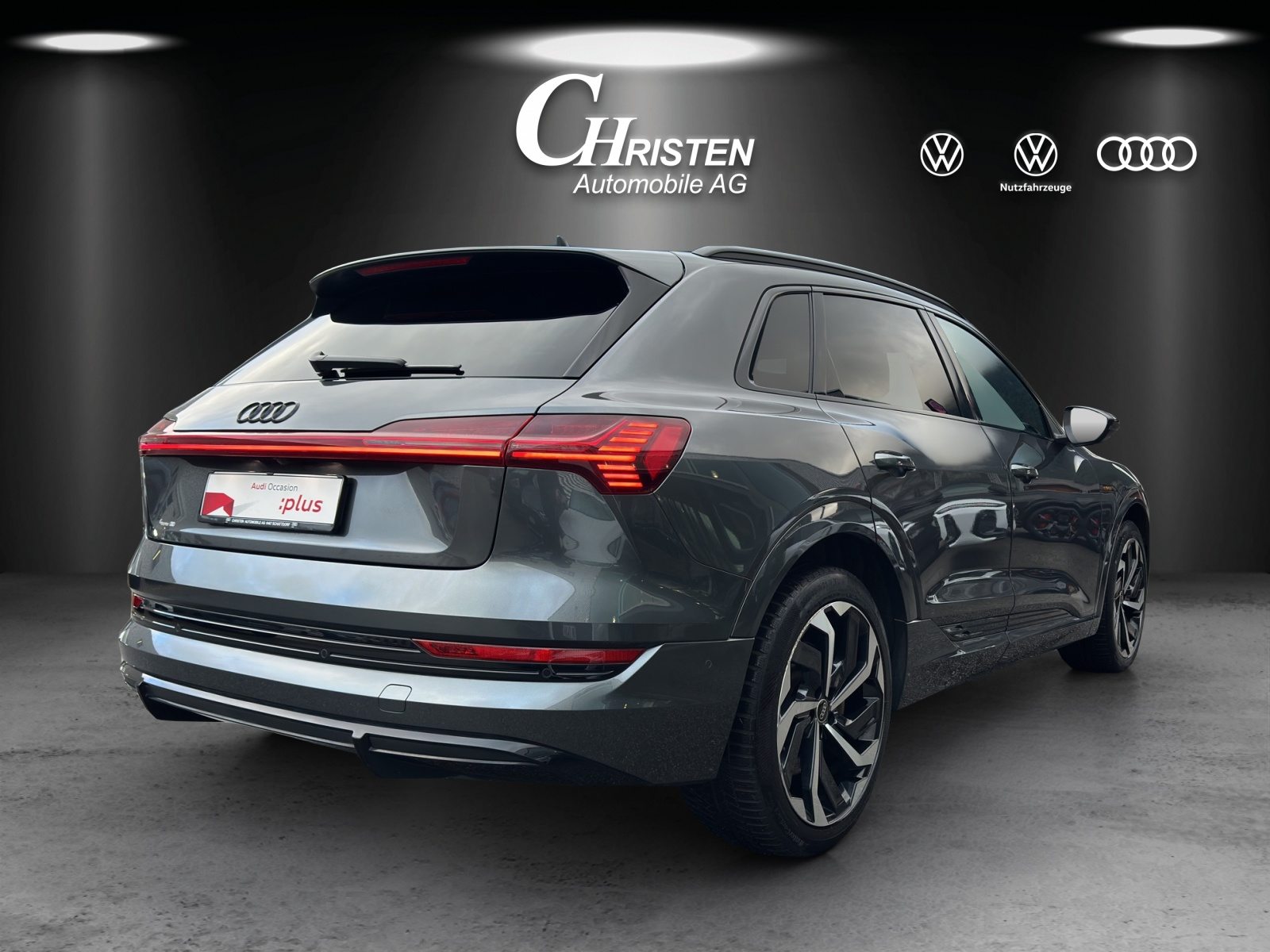 AUDI e-tron 55 S line Black Edition, Electric, Second hand / Used, Automatic - 6