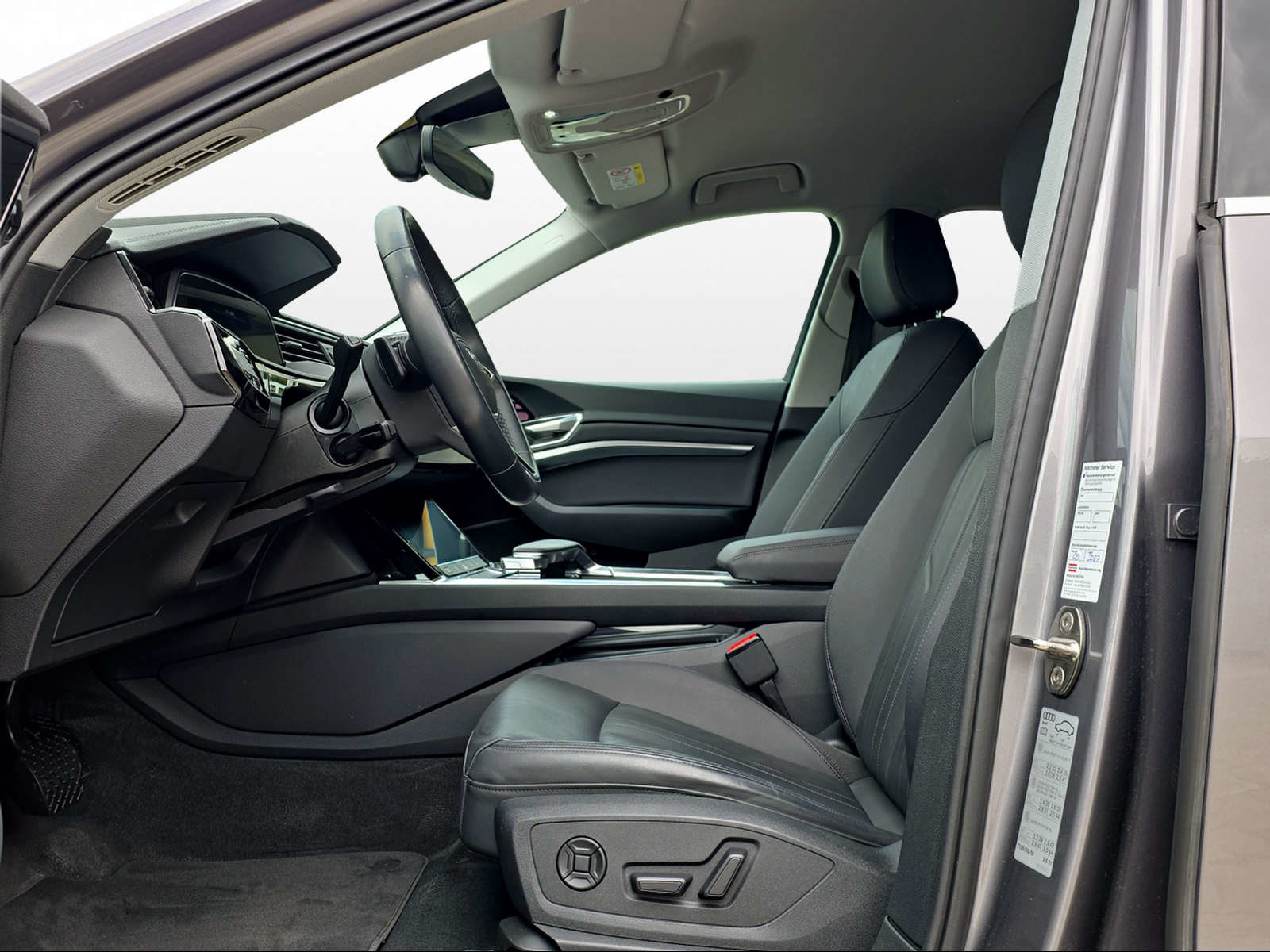 AUDI e-tron 55, Elektro, Occasion / Gebraucht, Automatik - 7