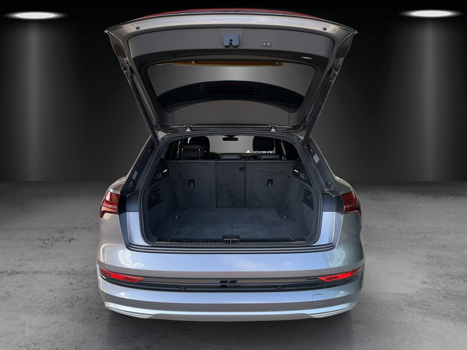AUDI e-tron 55 advanced, Elektro, Occasion / Gebraucht, Automatik - 7