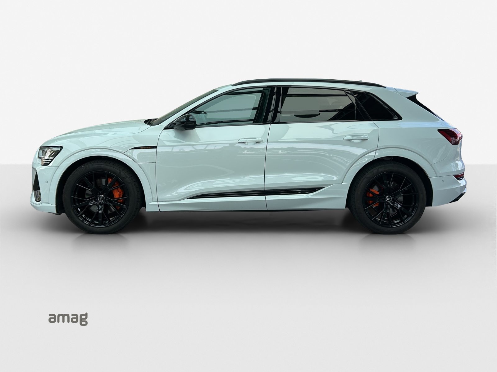 AUDI e-tron 55 S line Black Edition, Elektro, Occasion / Gebraucht, Automatik - 2
