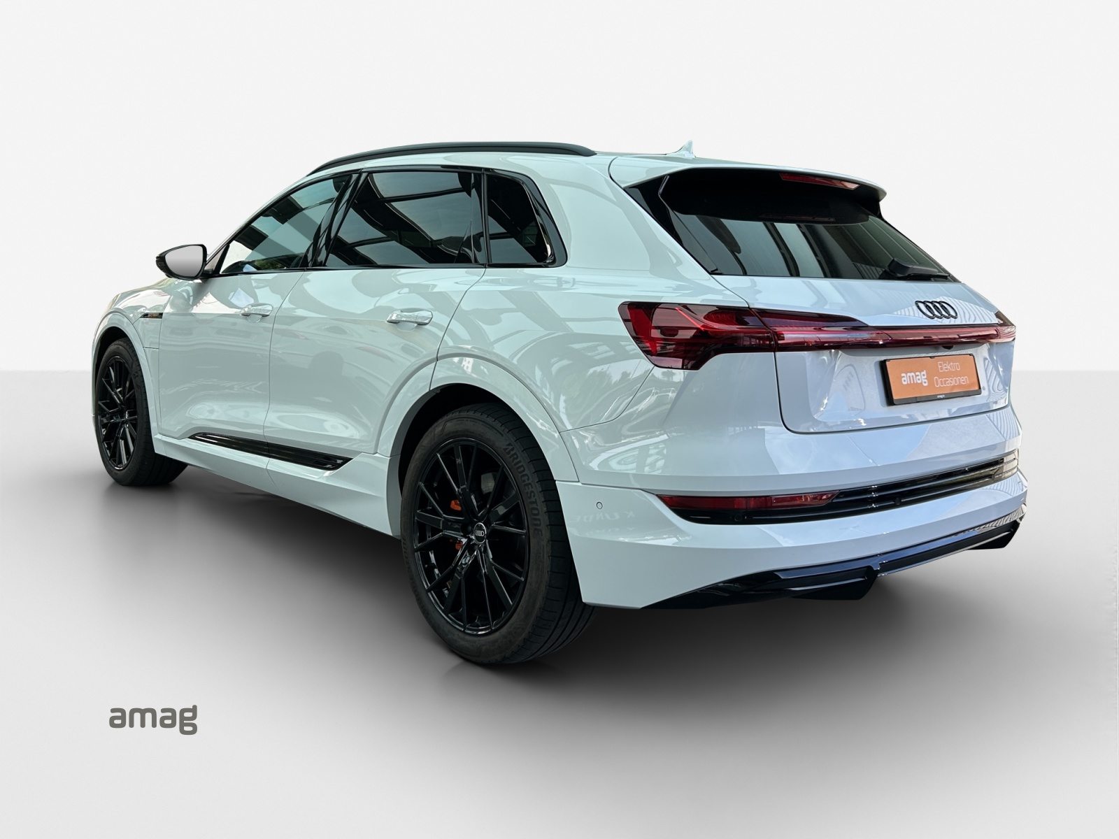 AUDI e-tron 55 S line Black Edition, Elektro, Occasion / Gebraucht, Automatik - 4