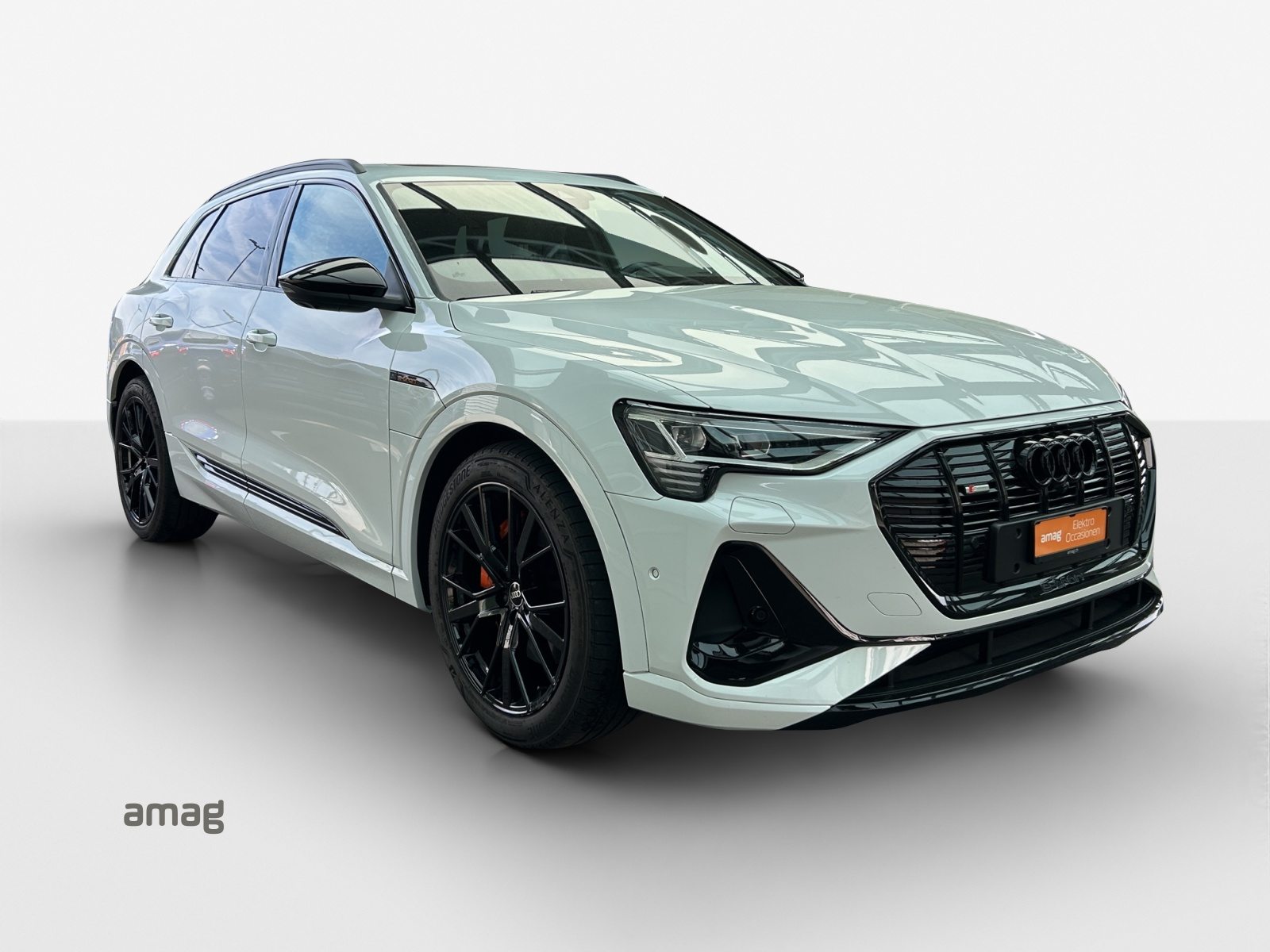 AUDI e-tron 55 S line Black Edition, Elektro, Occasion / Gebraucht, Automatik - 7