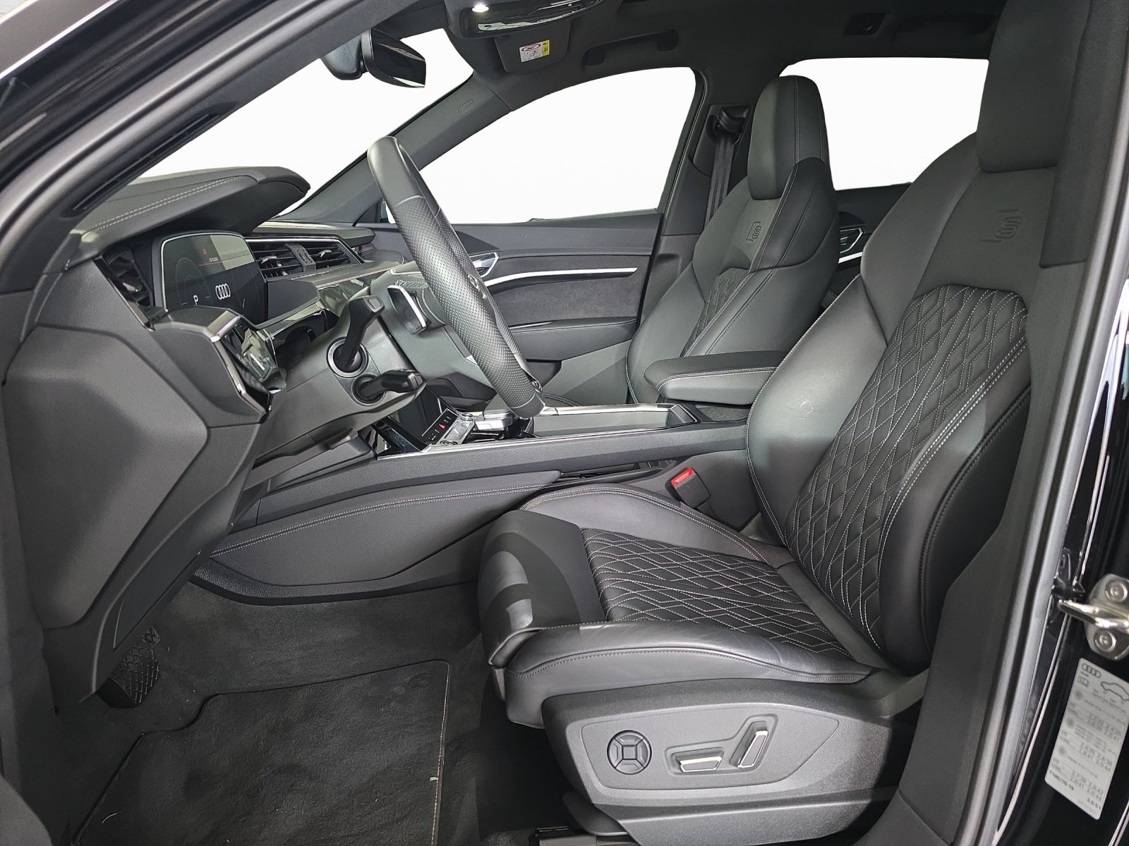 AUDI e-tron 55 S Line Black Edition quattro, Electric, Second hand / Used, Automatic - 5