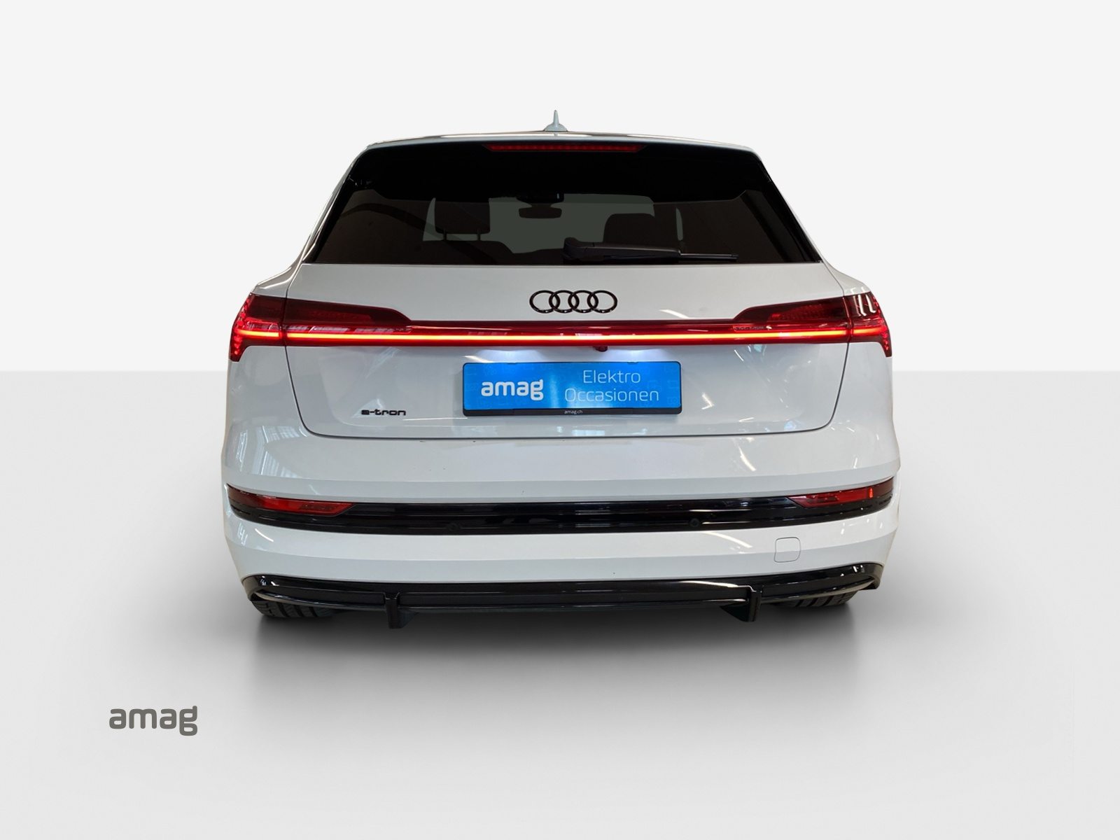 AUDI e-tron 55 S line Black Edition, Elektro, Occasion / Gebraucht, Automatik - 5