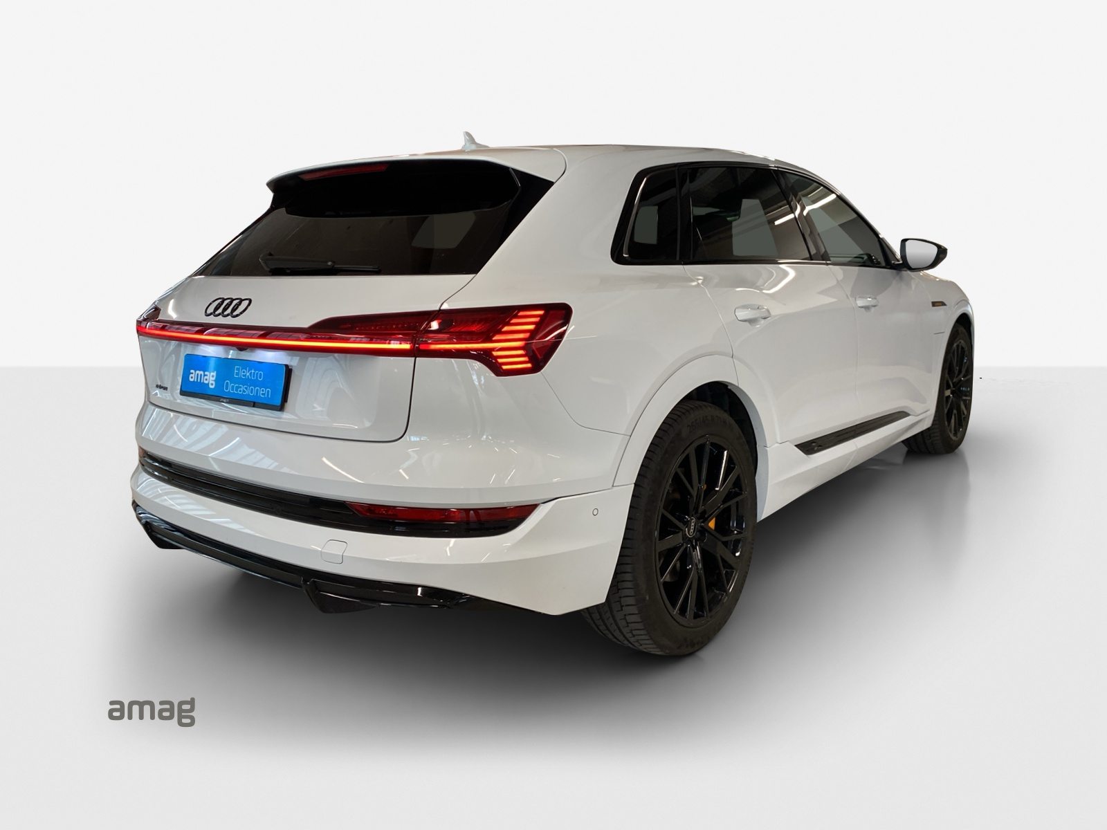 AUDI e-tron 55 S line Black Edition, Elektro, Occasion / Gebraucht, Automatik - 6