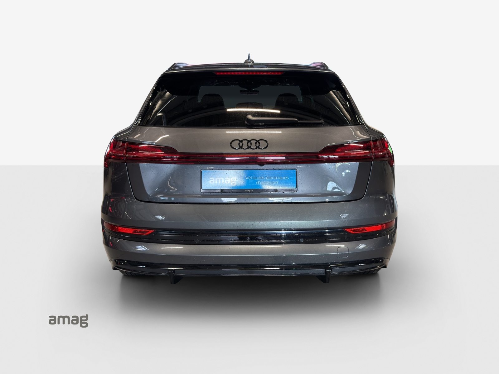 AUDI e-tron 55 S line Black Edition, Electric, Second hand / Used, Automatic - 4