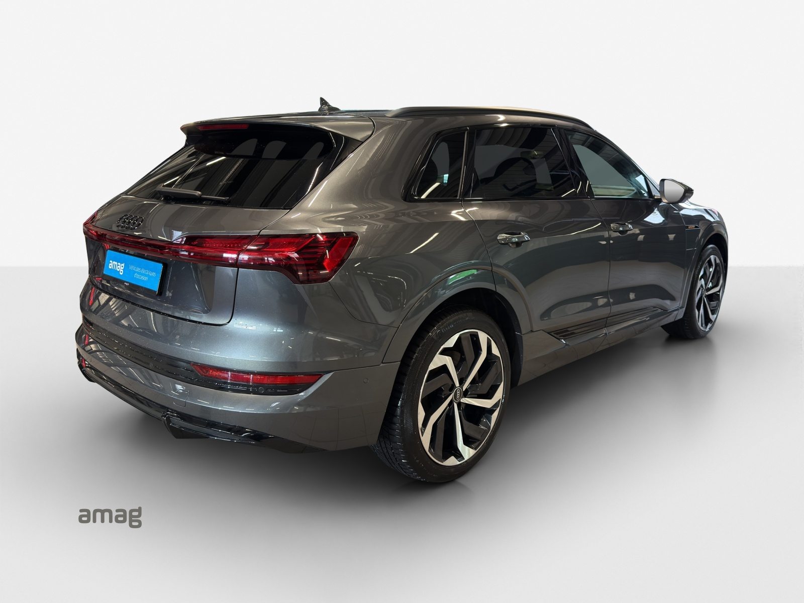 AUDI e-tron 55 S line Black Edition, Electric, Second hand / Used, Automatic - 5