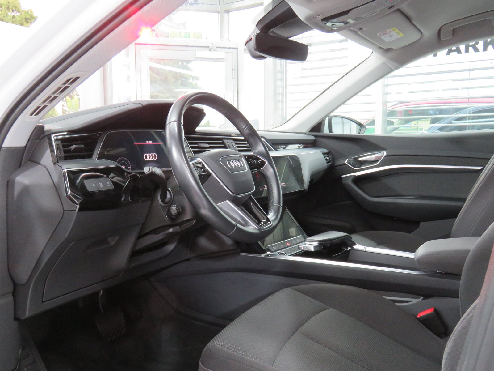 AUDI e-tron 50 Sportback S Line Quattro Automat, Elektro, Occasion / Gebraucht, Automatik - 7