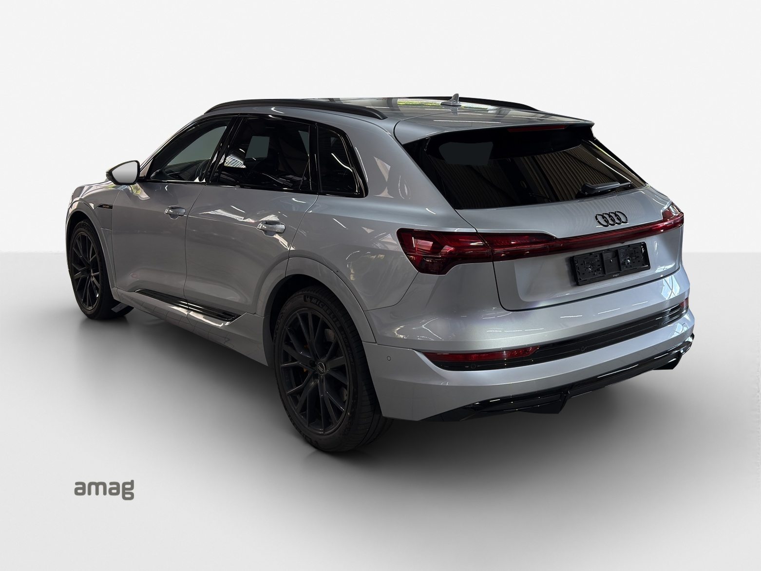 AUDI e-tron 55 S line Black Edition, Electric, Second hand / Used, Automatic - 3