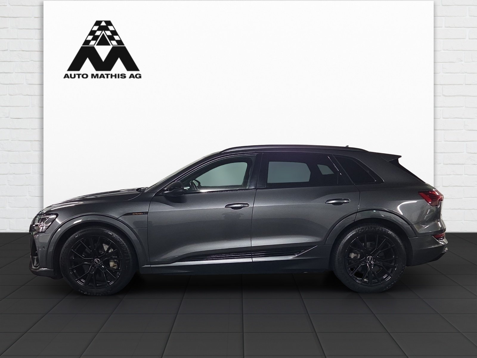 AUDI e-tron 55 S Line Black Edition quattro, Electric, Second hand / Used, Automatic - 3