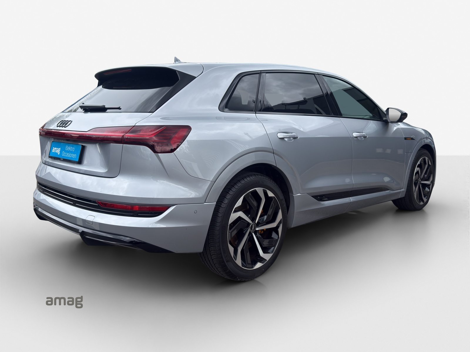 AUDI e-tron 55 S line Black Edition, Elektro, Occasion / Gebraucht, Automatik - 6