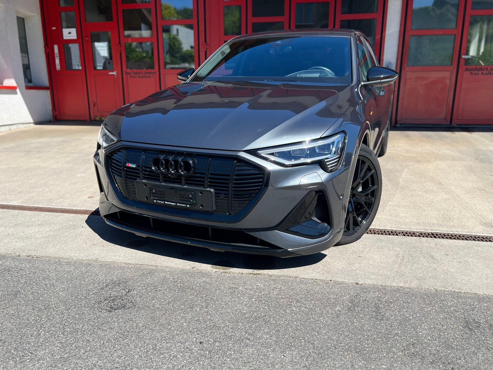 AUDI e-tron 55 S Line Black Edition quattro / SoH 93