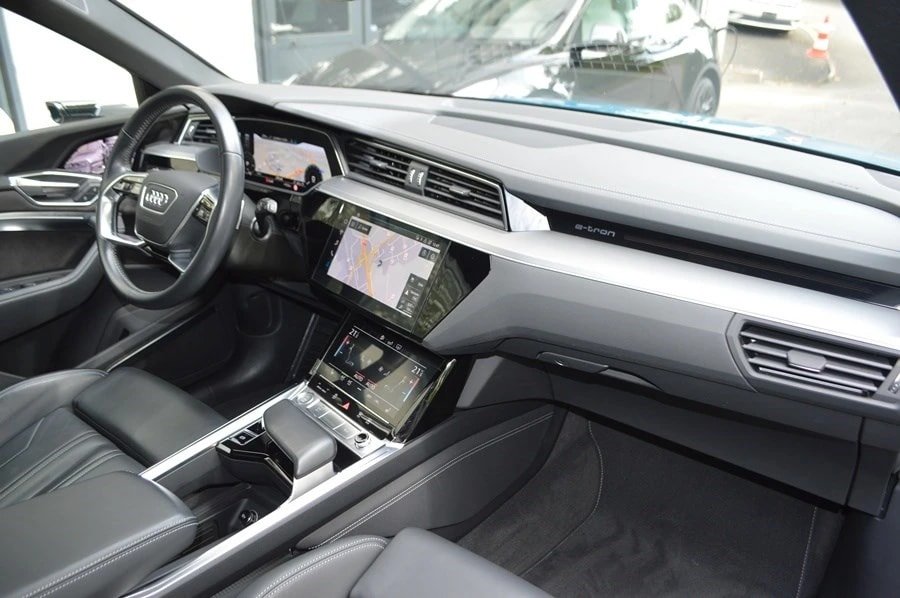 AUDI e-tron 55 quattro Edition ONE black, Elektro, Occasion / Gebraucht, Automatik - 7