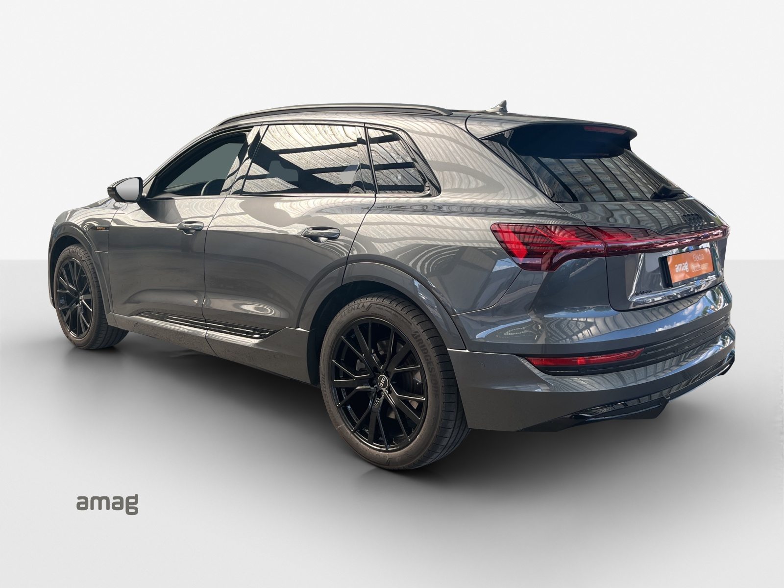 AUDI e-tron 55 S line Black Edition, Elektro, Occasion / Gebraucht, Automatik - 3