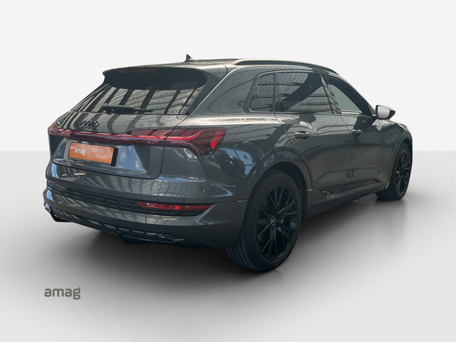 AUDI e-tron 55 S line Black Edition, Elektro, Occasion / Gebraucht, Automatik - 5