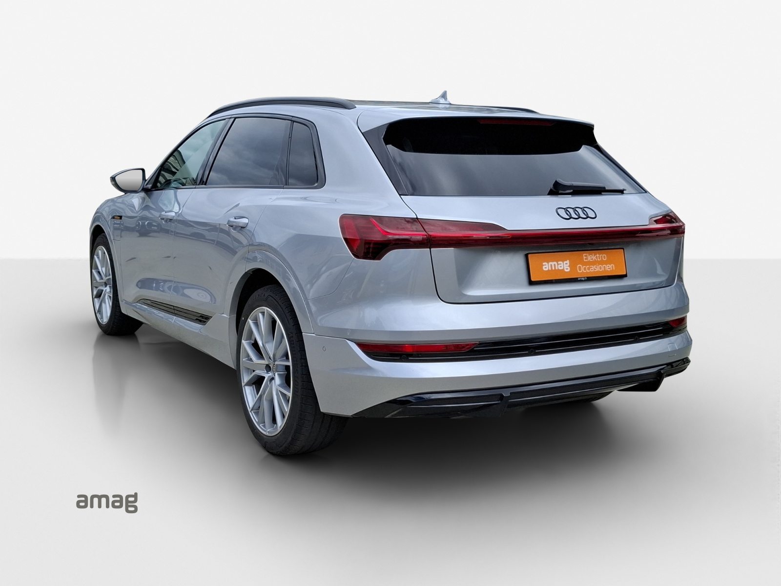 AUDI e-tron 55 S line Black Edition, Elektro, Occasion / Gebraucht, Automatik - 3