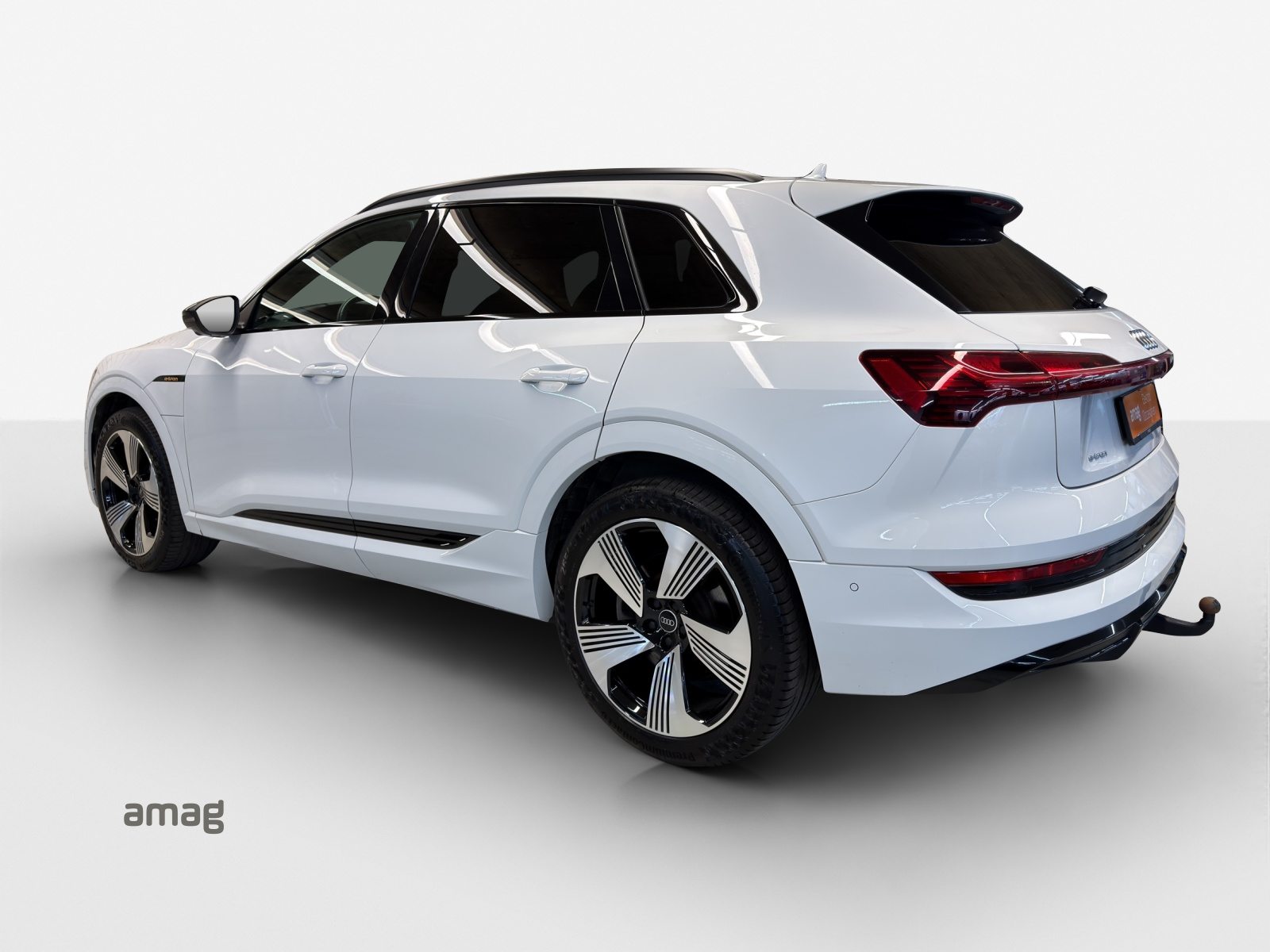 AUDI e-tron 55 S line, Elektro, Occasion / Gebraucht, Automatik - 3