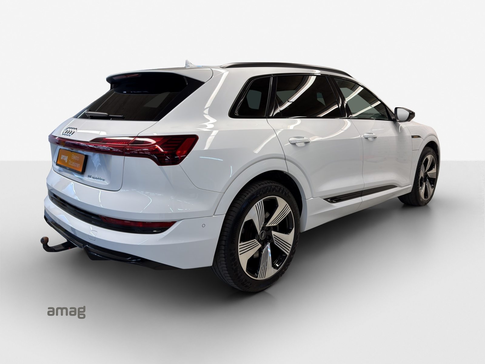 AUDI e-tron 55 S line, Elektro, Occasion / Gebraucht, Automatik - 5