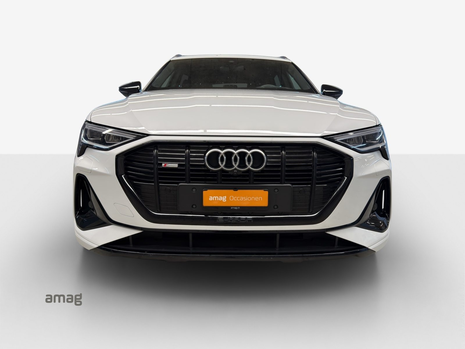 AUDI e-tron 55 S line, Elektro, Occasion / Gebraucht, Automatik - 7