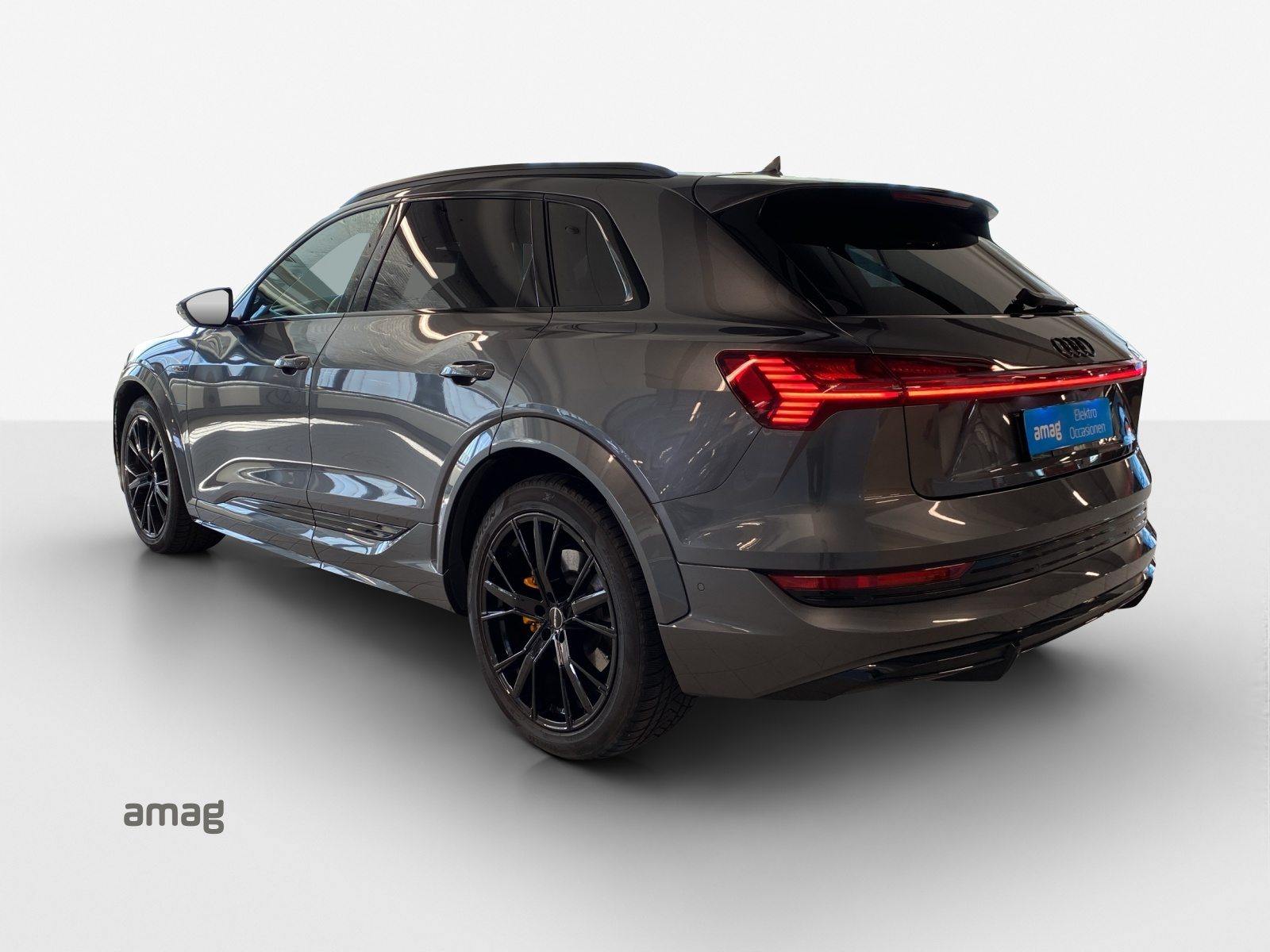 AUDI e-tron S quattro, Electric, Second hand / Used, Automatic - 4