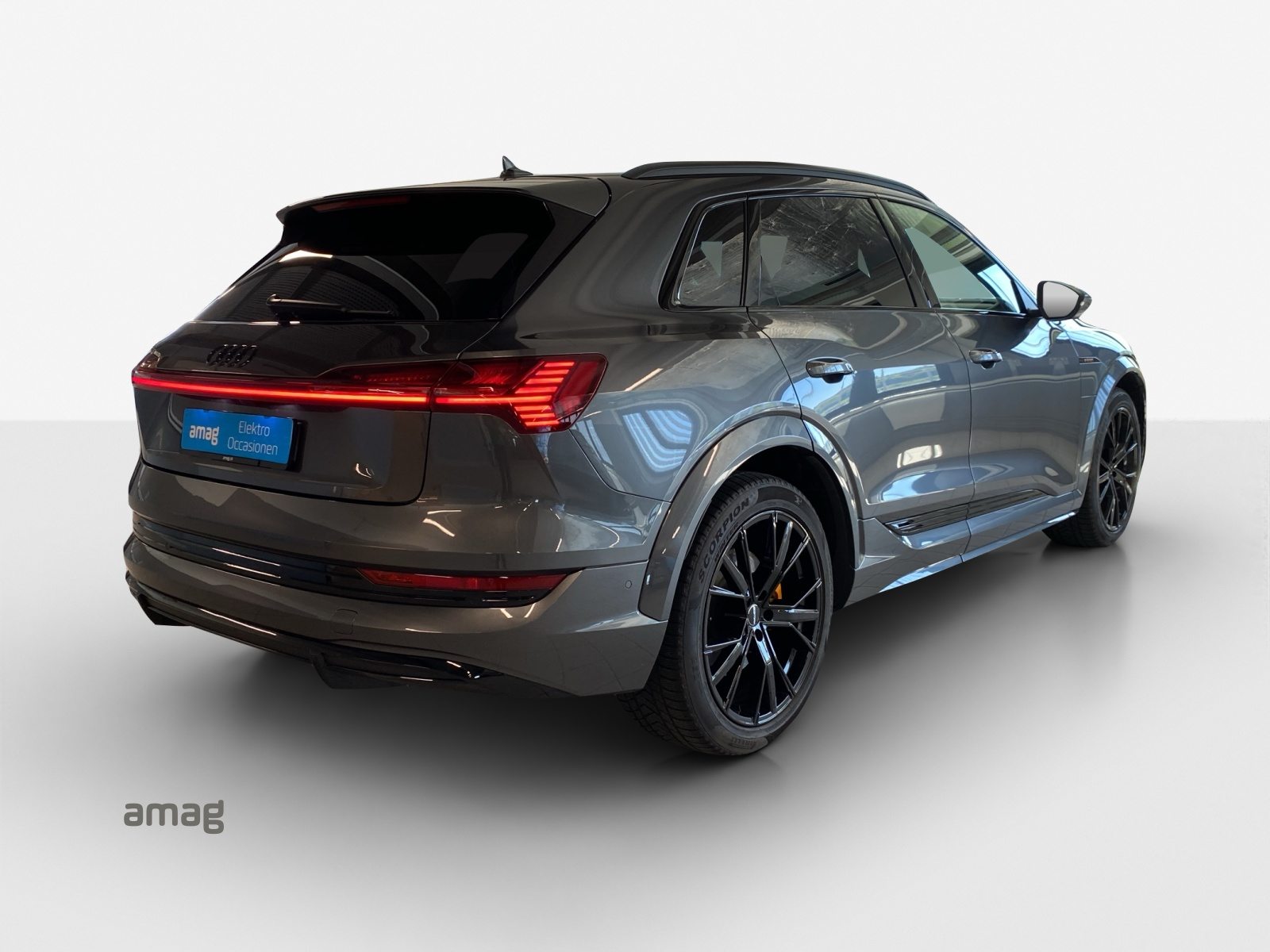 AUDI e-tron S quattro, Electric, Second hand / Used, Automatic - 6