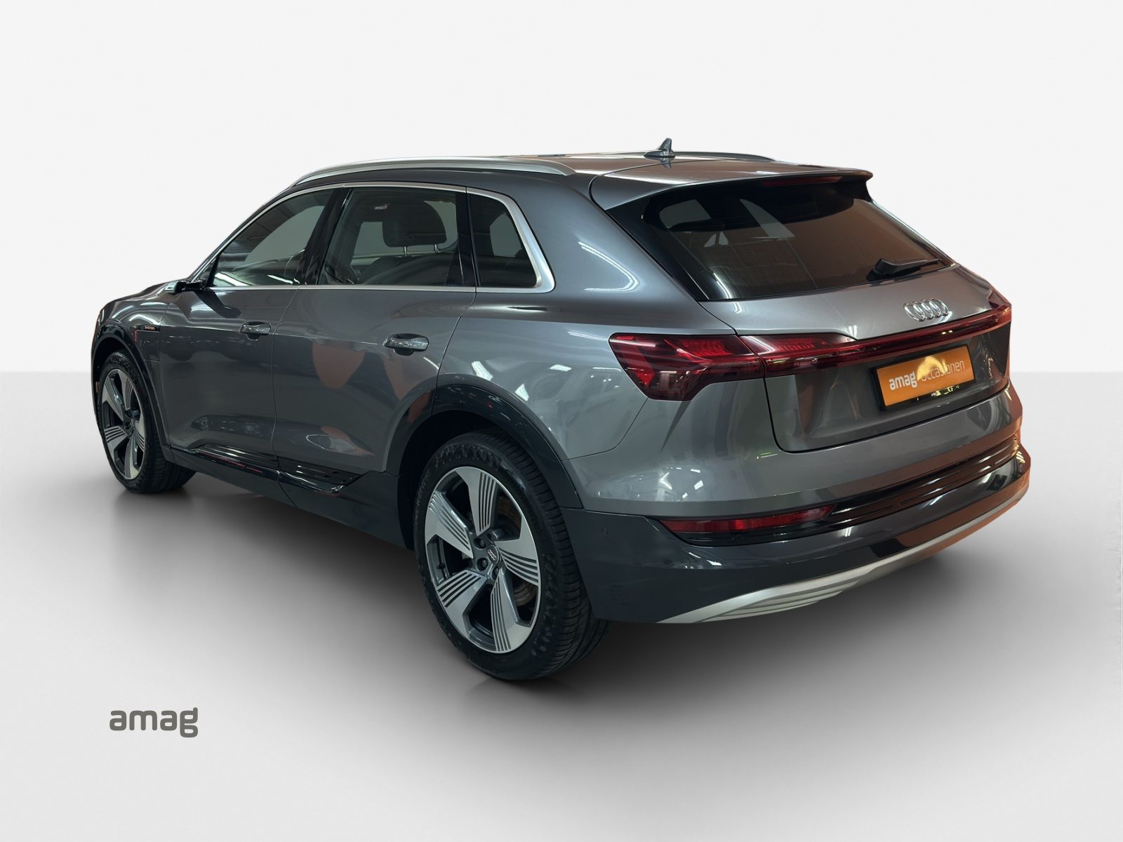 AUDI e-tron advanced, Electric, Second hand / Used, Automatic - 3