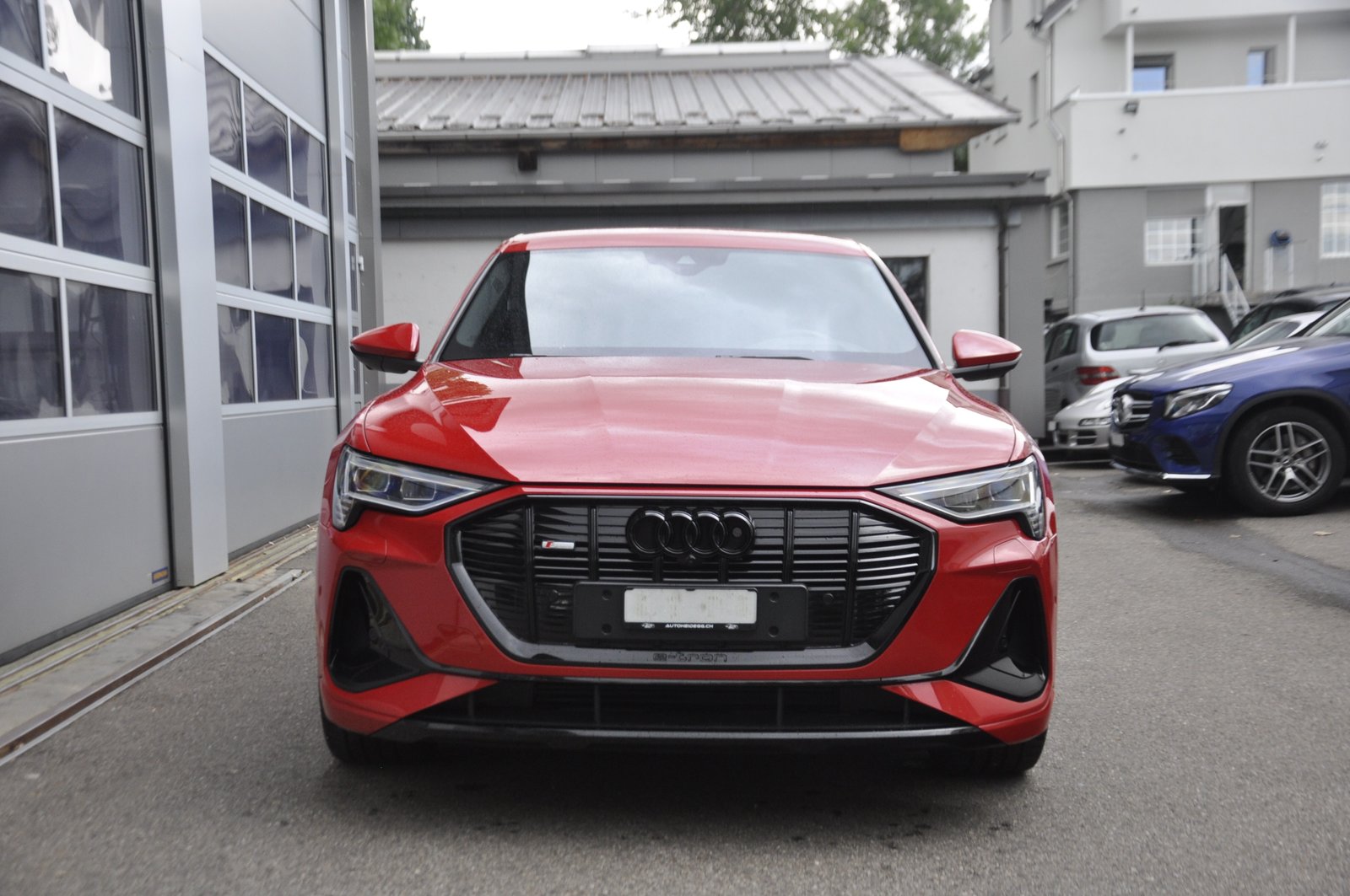 AUDI e-tron 55 S Line quattro I Anhängerkupplung, Electric, Second hand / Used, Automatic - 2