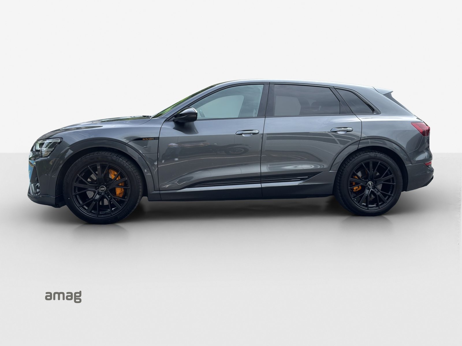 AUDI e-tron 55 S line Black Edition, Electric, Second hand / Used, Automatic - 2