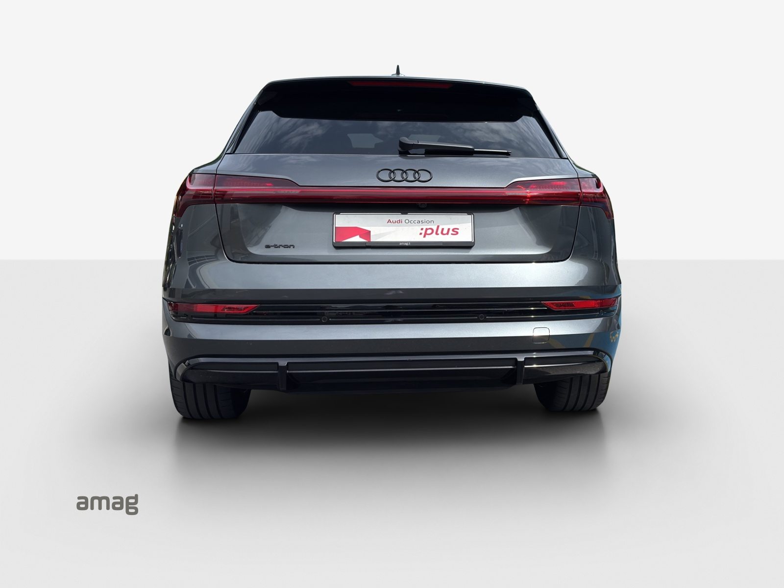 AUDI e-tron 55 S line Black Edition, Electric, Second hand / Used, Automatic - 4