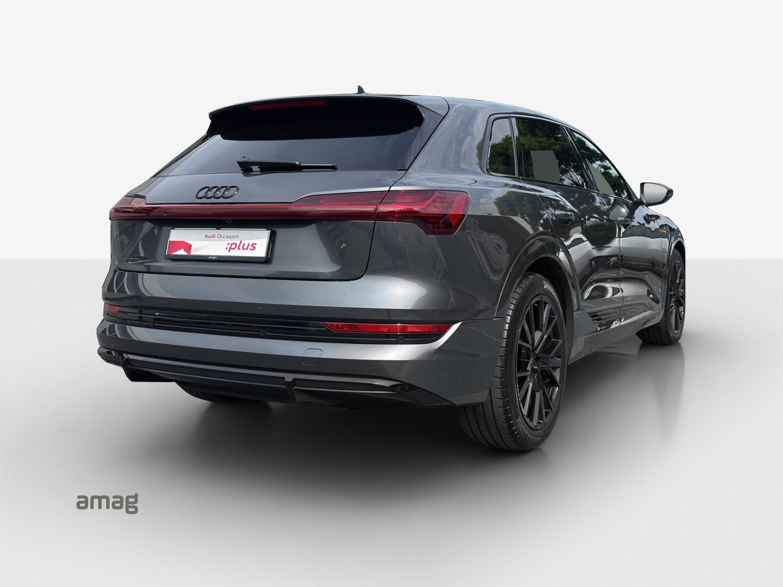 AUDI e-tron 55 S line Black Edition, Electric, Second hand / Used, Automatic - 5