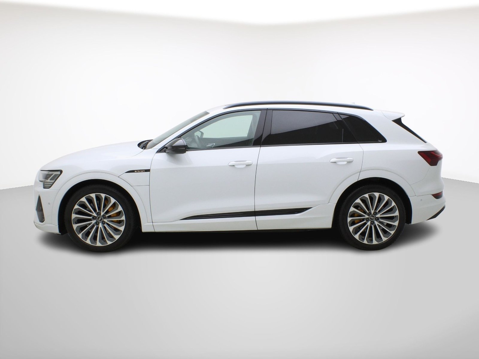 AUDI e-tron 55 S Line quattro, Electric, Second hand / Used, Automatic - 3