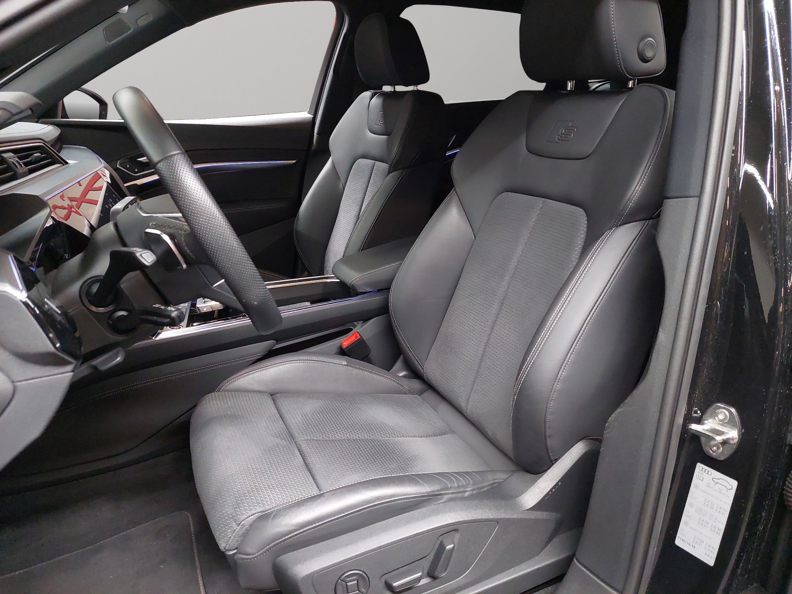 AUDI e-tron 55 S Line Black Edition quattro, Électrique, Occasion / Utilisé, Automatique - 6