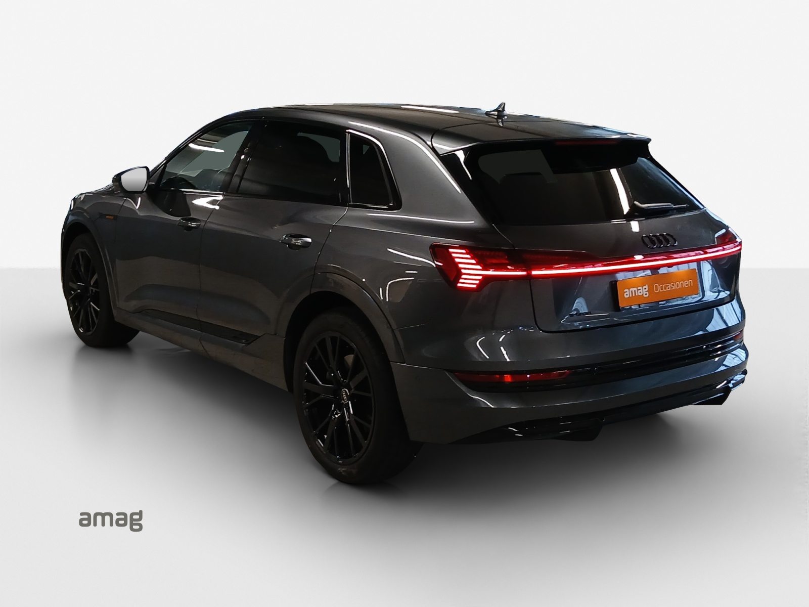 AUDI e-tron 55 S line, Electric, Second hand / Used, Automatic - 4