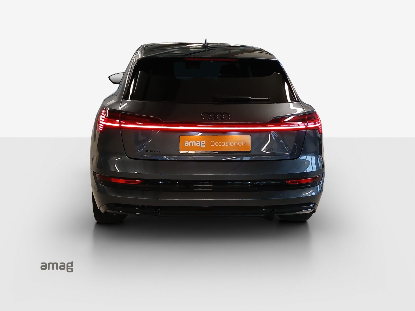 AUDI e-tron 55 S line, Electric, Second hand / Used, Automatic - 5