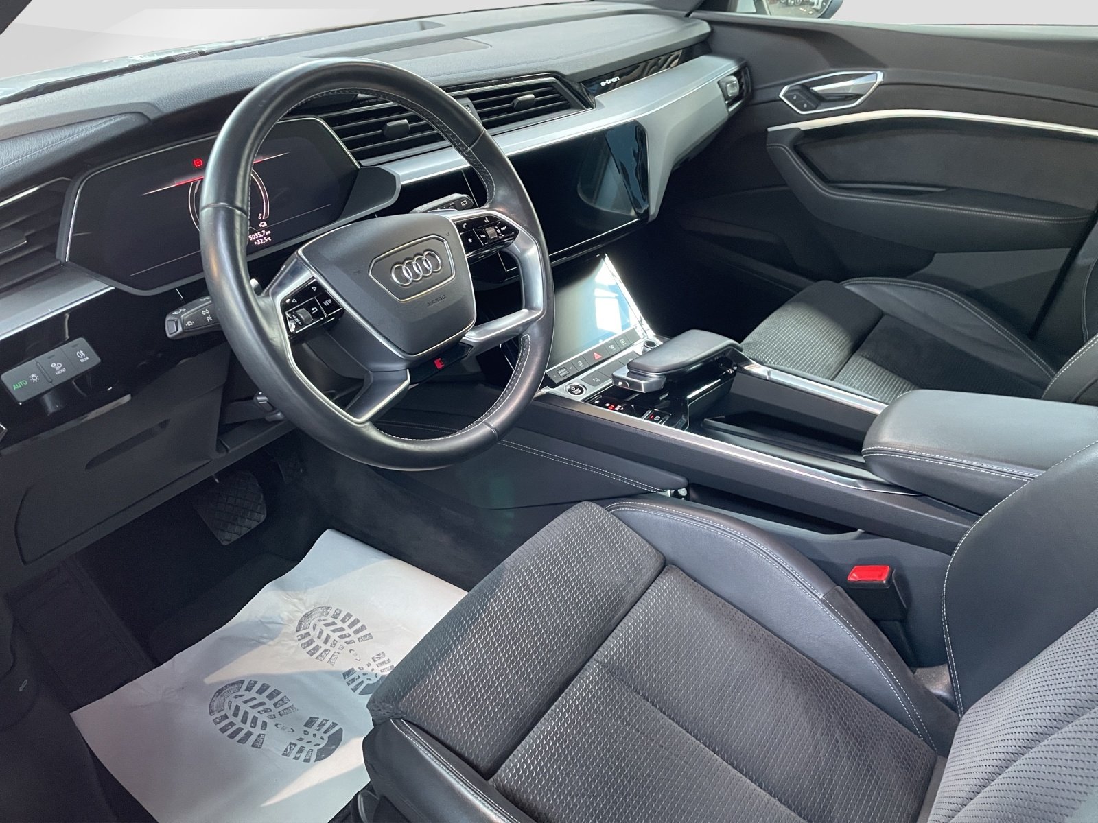 AUDI e-tron 55 Advanced quattro, Électrique, Occasion / Utilisé, Automatique - 7