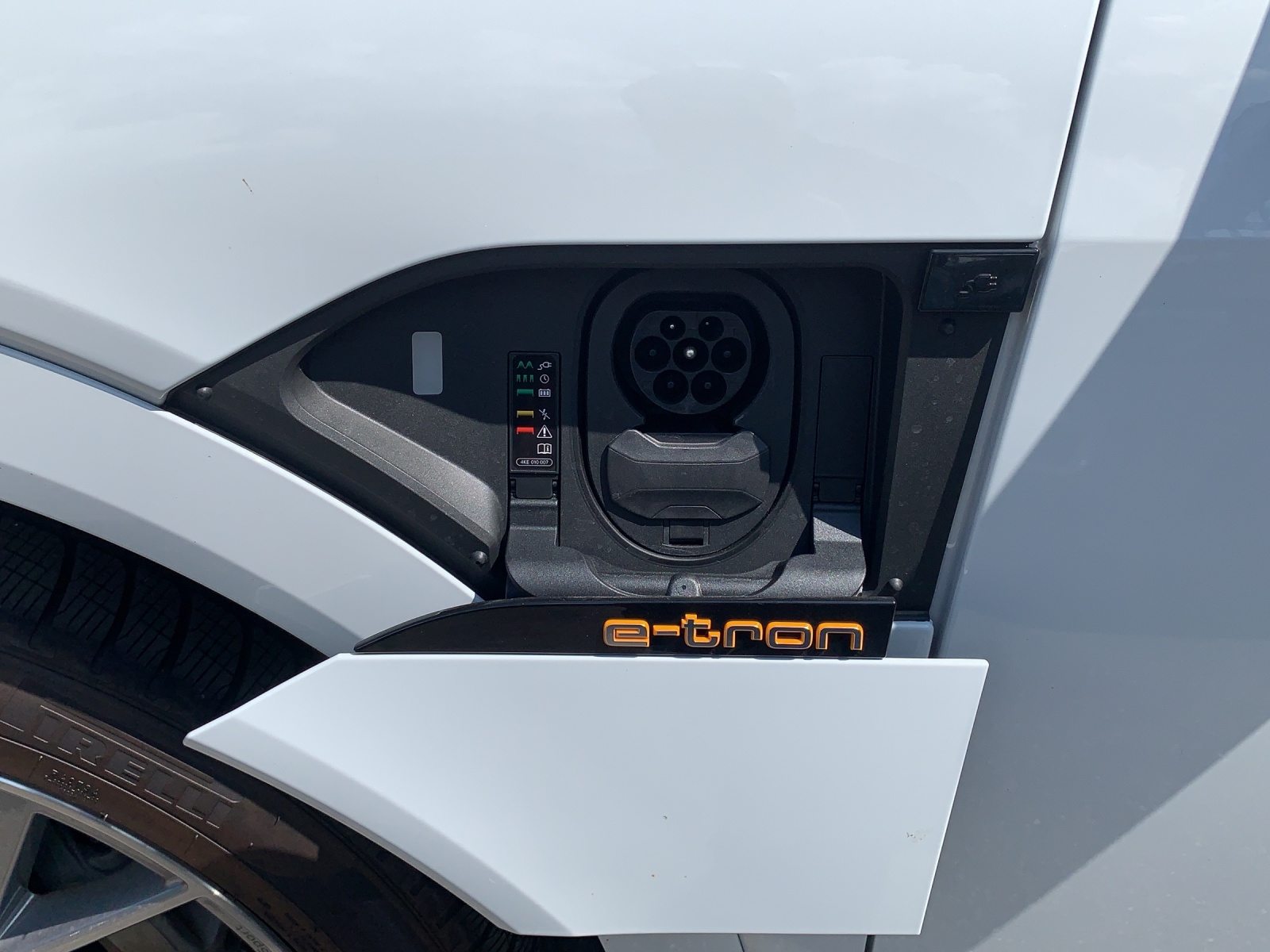 AUDI e-tron Sportback 55 S line, Elektro, Occasion / Gebraucht, Automatik - 6