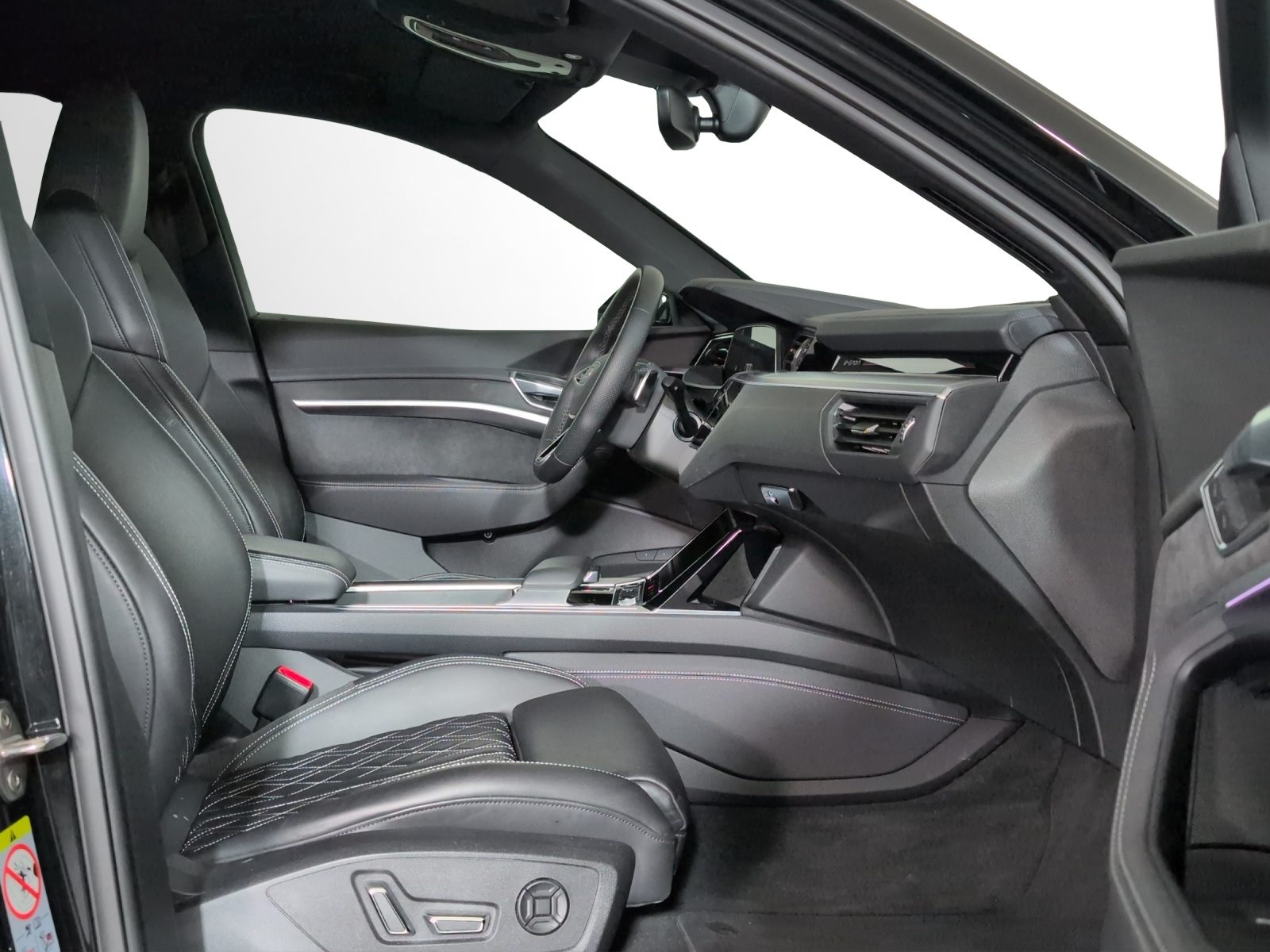 AUDI e-tron Sportback 55 S line Black Edition, Elektro, Occasion / Gebraucht, Automatik - 7