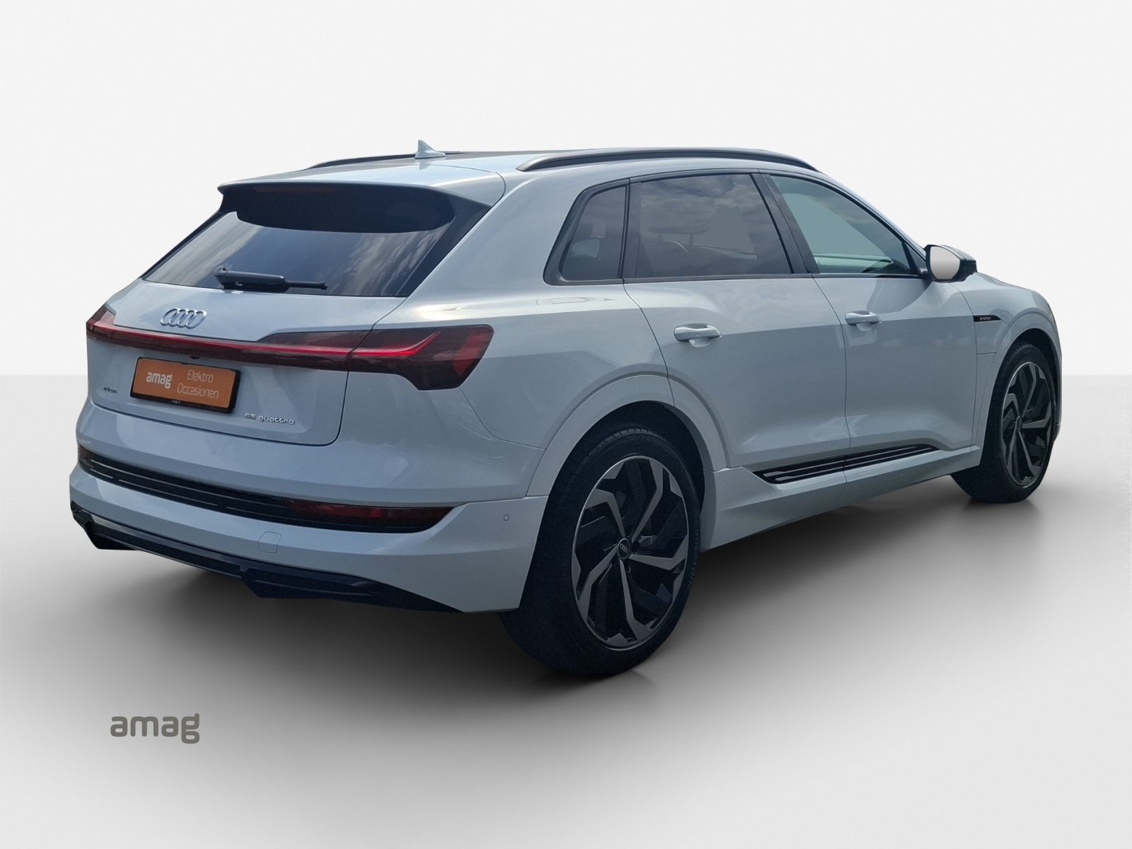 AUDI e-tron 55 S line Black Edition, Elektro, Occasion / Gebraucht, Automatik - 5