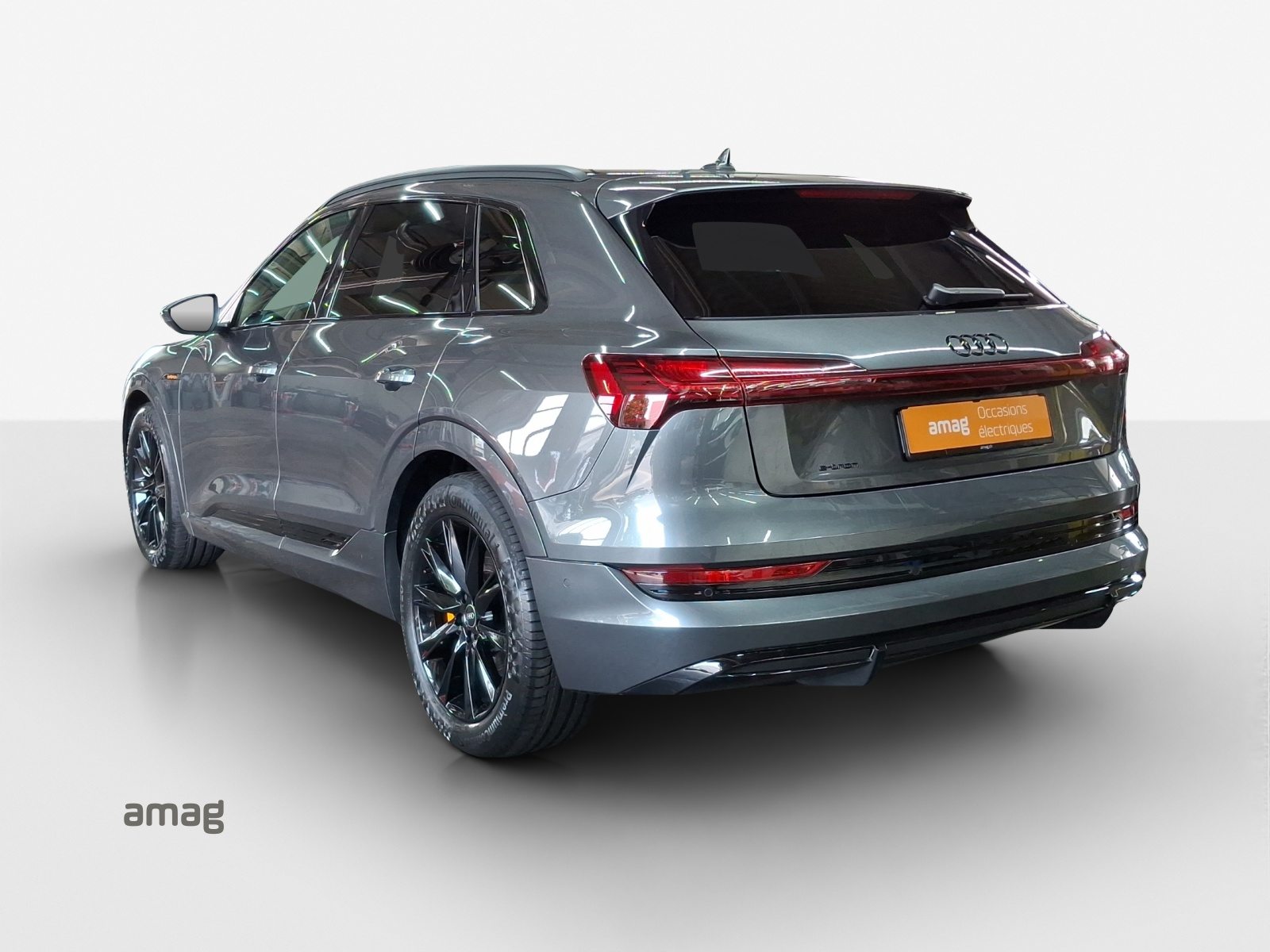 AUDI e-tron 55 S line Black Edition, Elektro, Occasion / Gebraucht, Automatik - 2