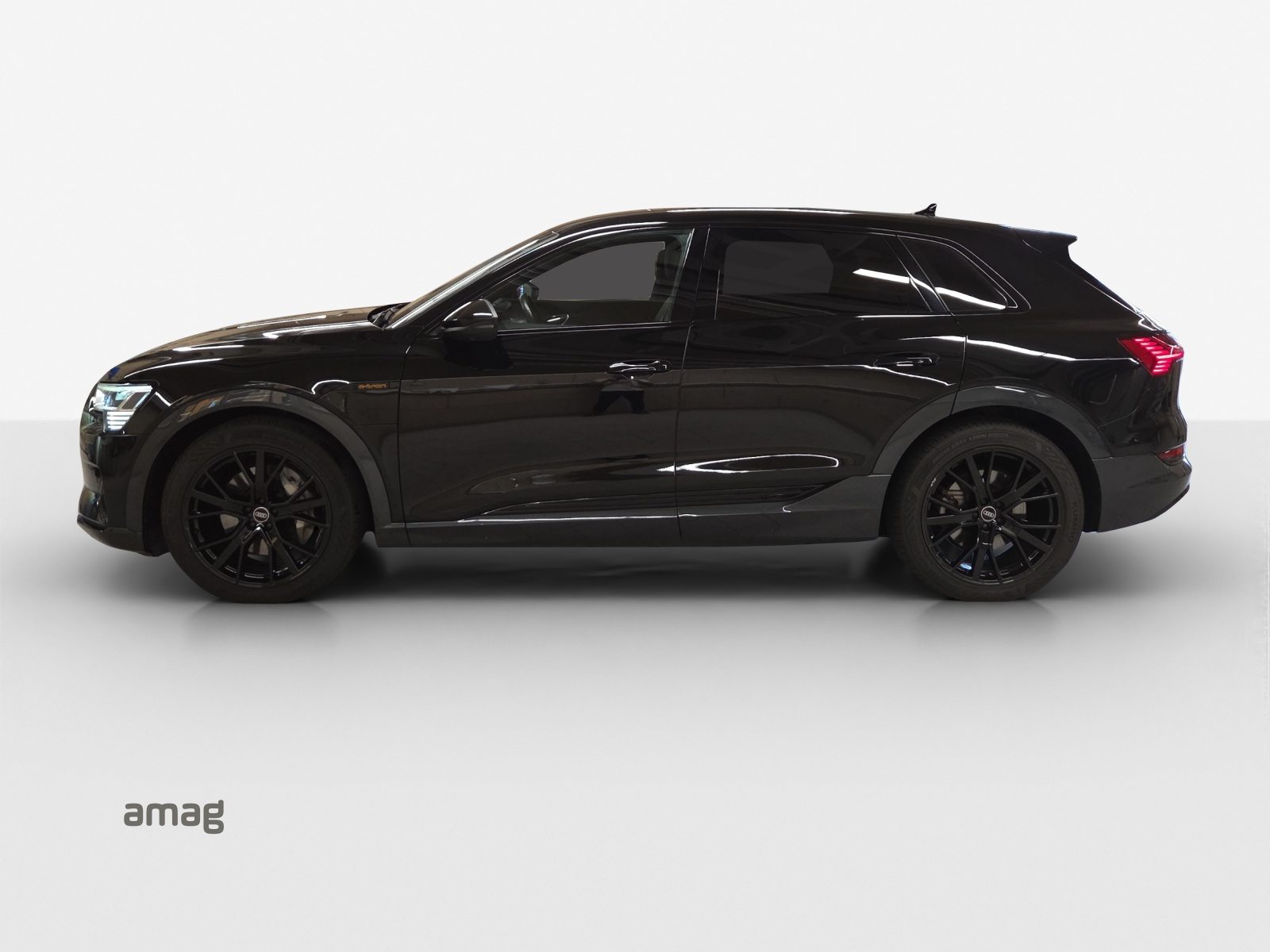 AUDI e-tron 55 advanced Black Edition, Elektro, Occasion / Gebraucht, Automatik - 2