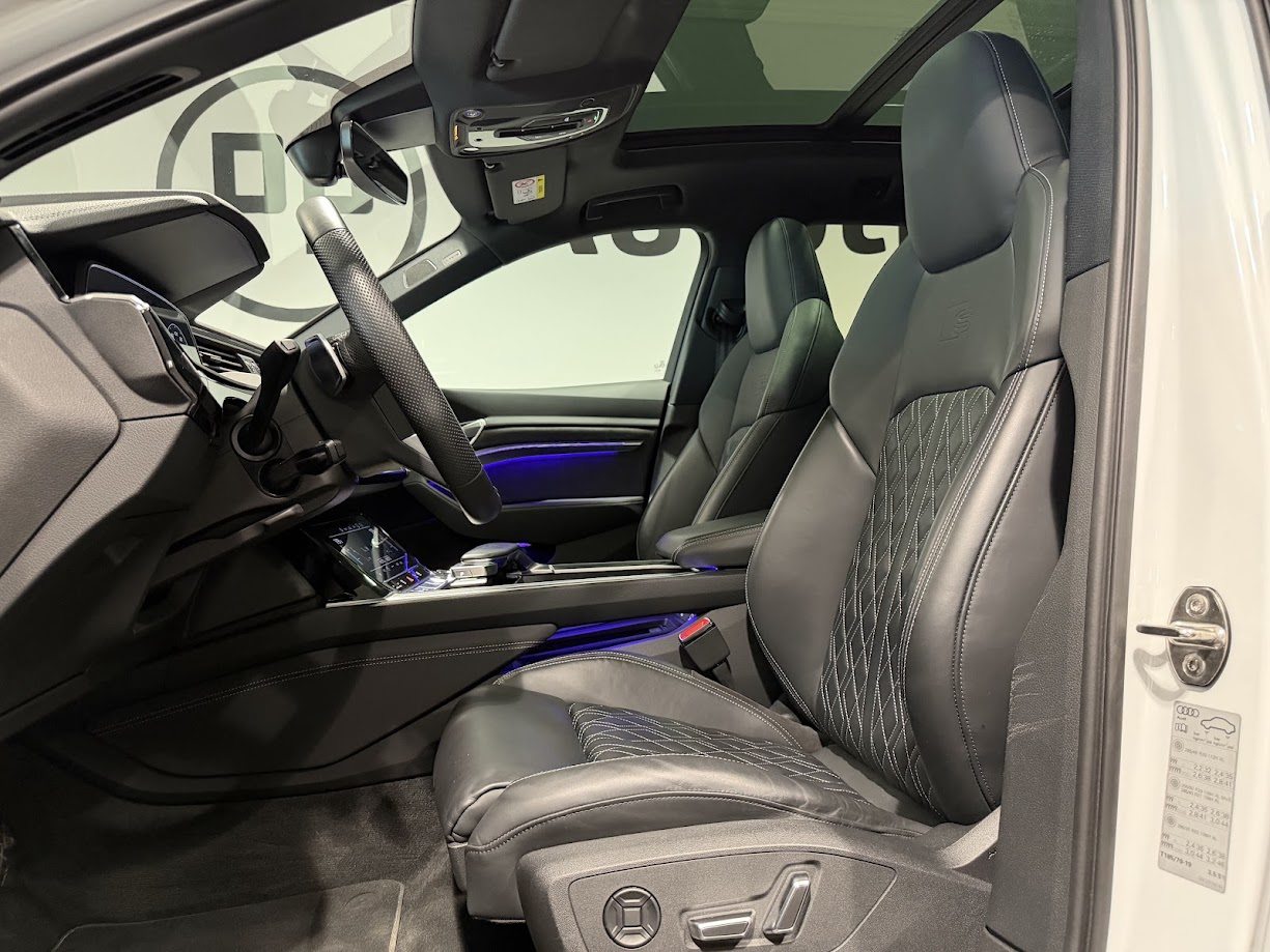 AUDI e-tron S quattro, Elektro, Occasion / Gebraucht, Automatik - 4