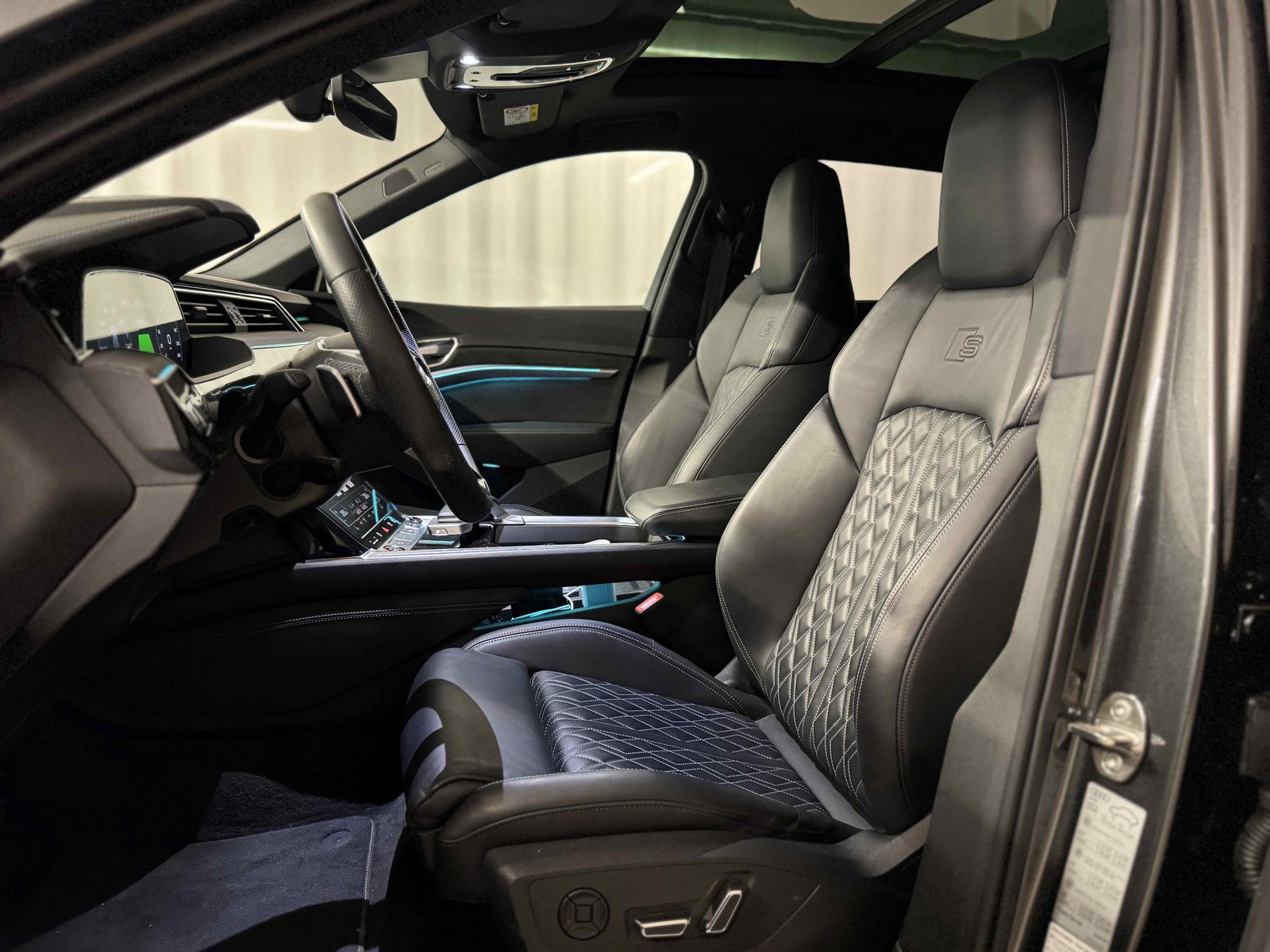 AUDI e-tron S quattro, Elektro, Occasion / Gebraucht, Automatik - 5