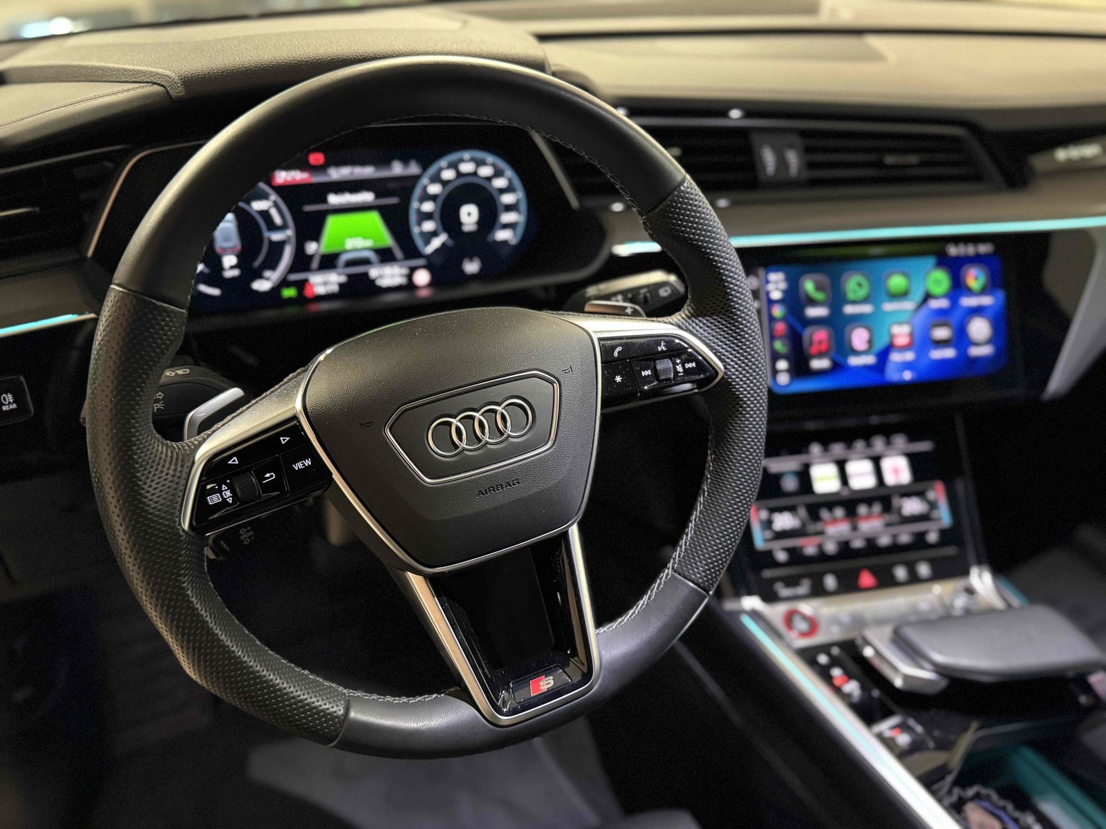 AUDI e-tron S quattro, Elektro, Occasion / Gebraucht, Automatik - 6