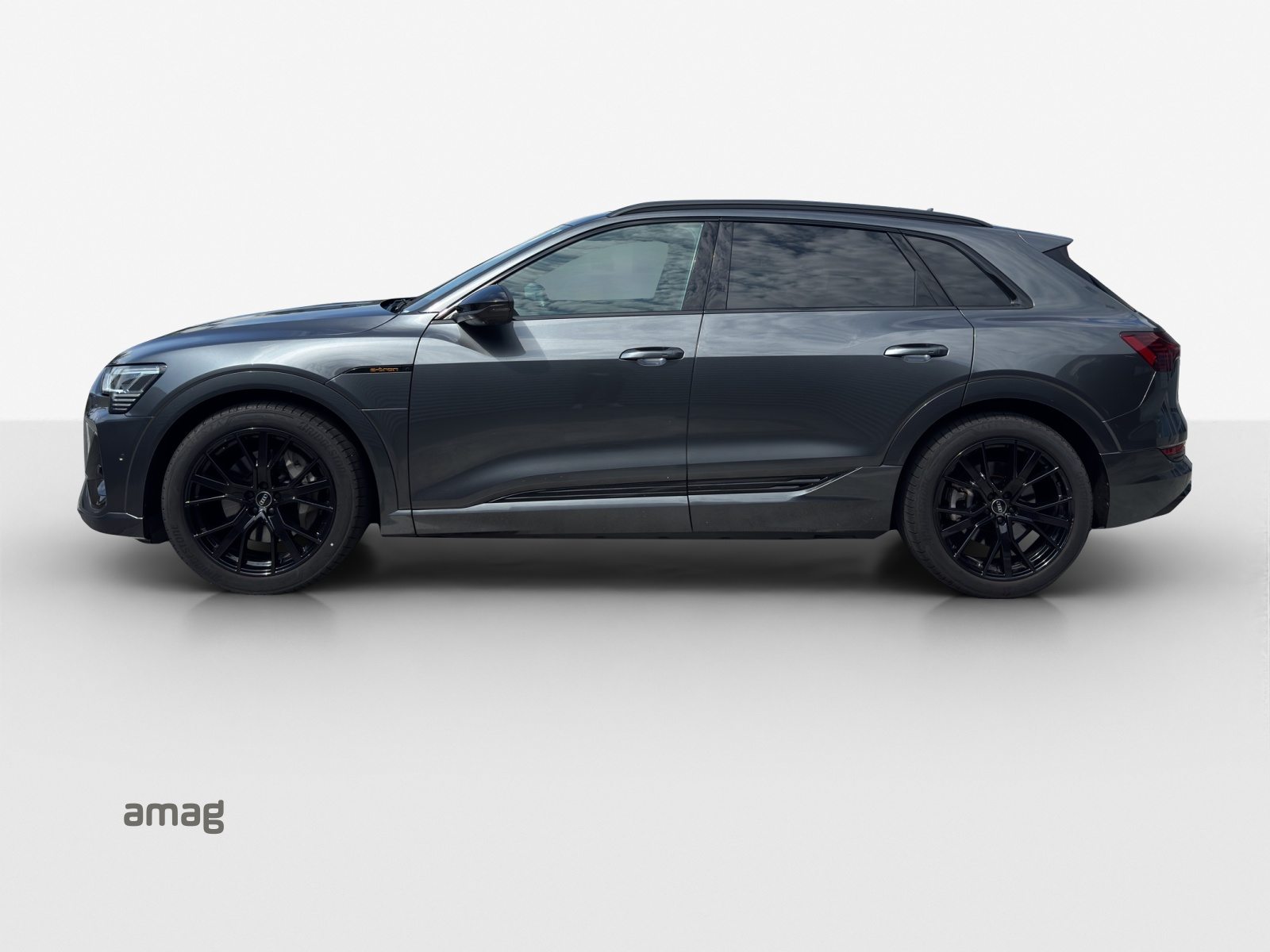AUDI e-tron 55 S line Black Edition, Elektro, Occasion / Gebraucht, Automatik - 2