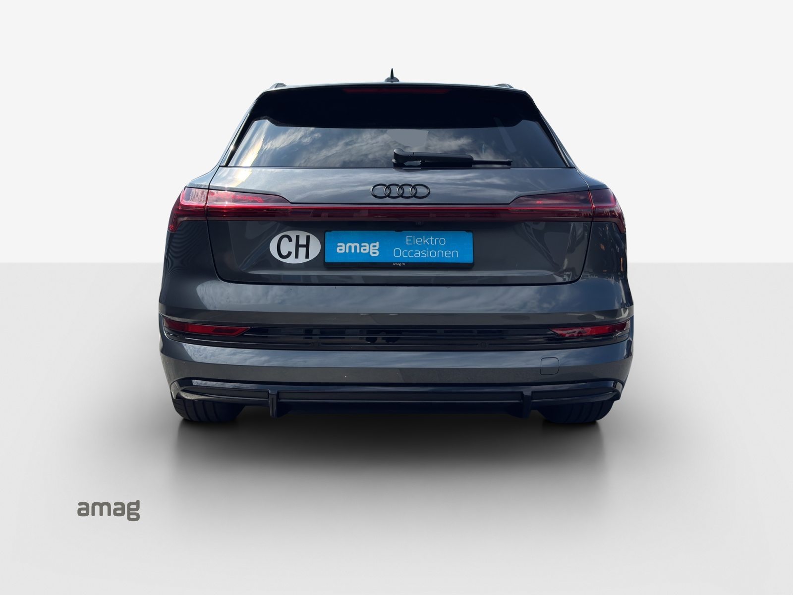 AUDI e-tron 55 S line Black Edition, Elektro, Occasion / Gebraucht, Automatik - 4