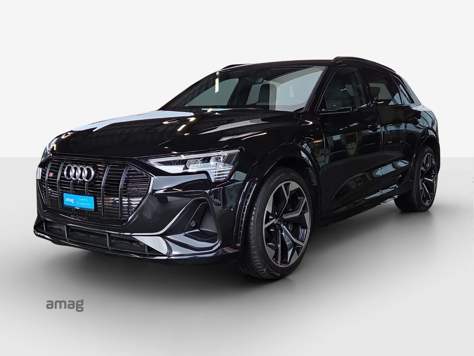 AUDI e-tron S quattro