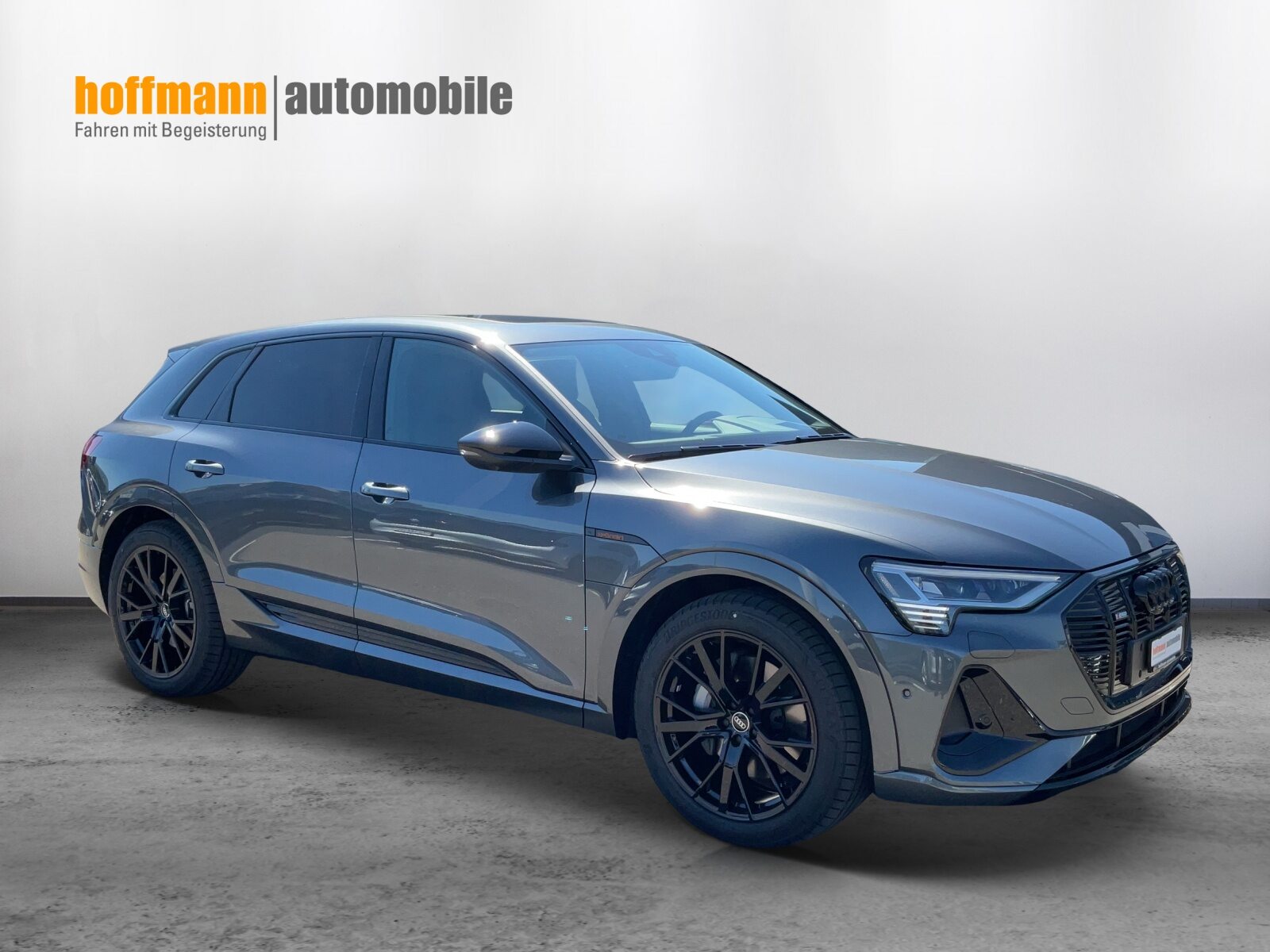 AUDI e-tron 55 S line Black Edition, Elektro, Occasion / Gebraucht, Automatik - 3