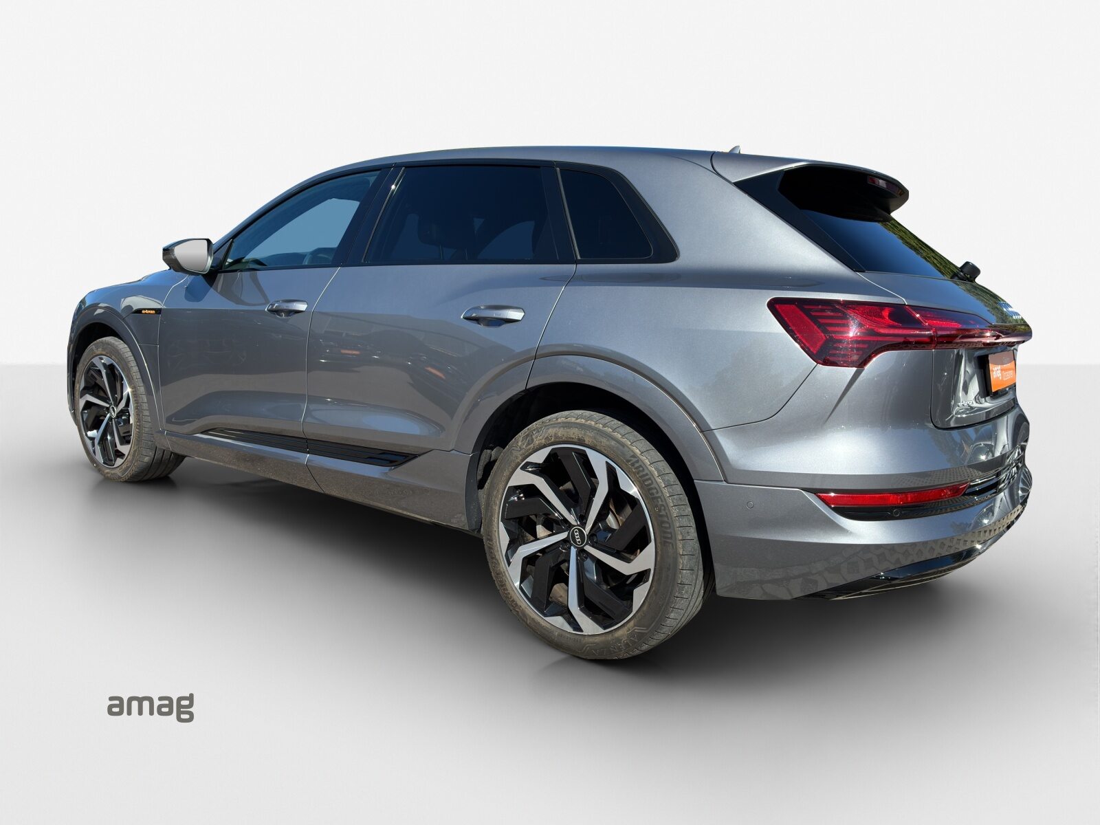 AUDI e-tron 55 advanced Black Edition, Elektro, Occasion / Gebraucht, Automatik - 4