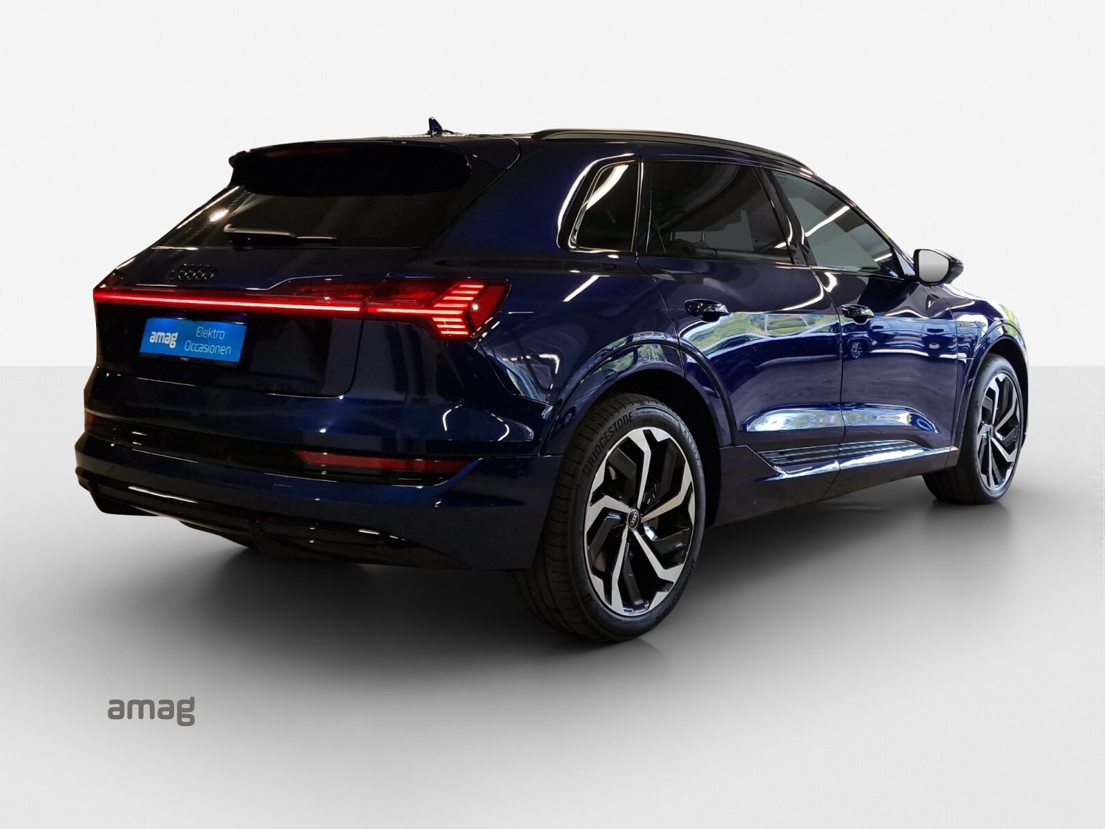 AUDI e-tron 55 S line Black Edition, Elektro, Occasion / Gebraucht, Automatik - 5