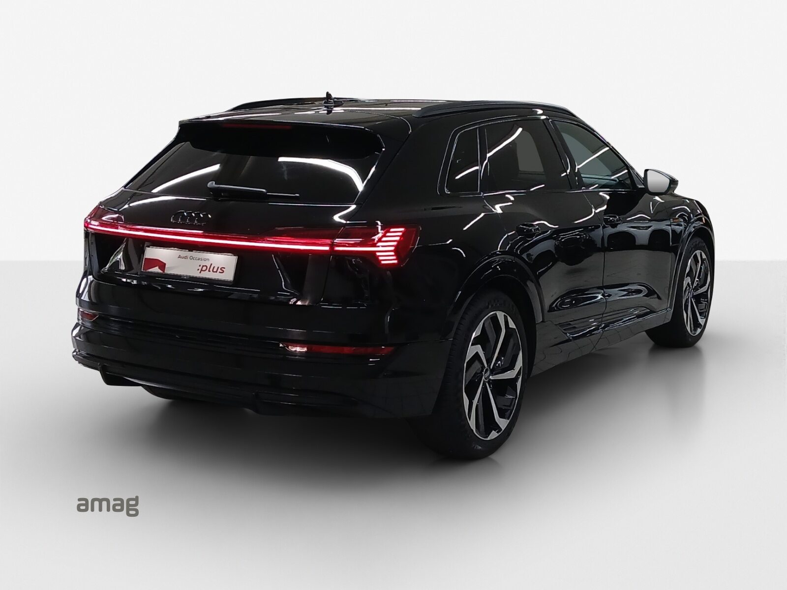 AUDI e-tron 55 S line Black Edition, Elektro, Occasion / Gebraucht, Automatik - 5